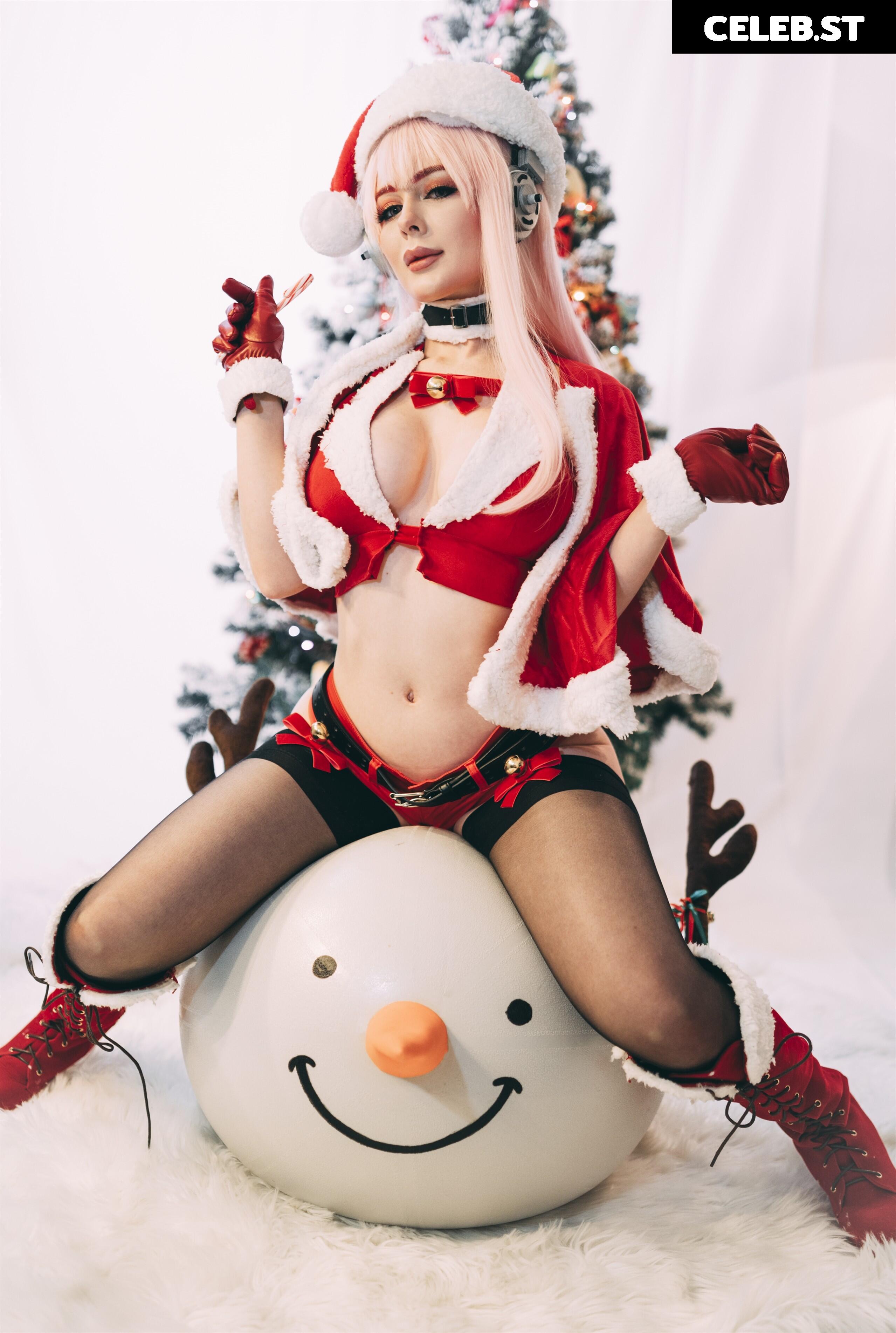 Jenna Lynn Meowri Image 24470174