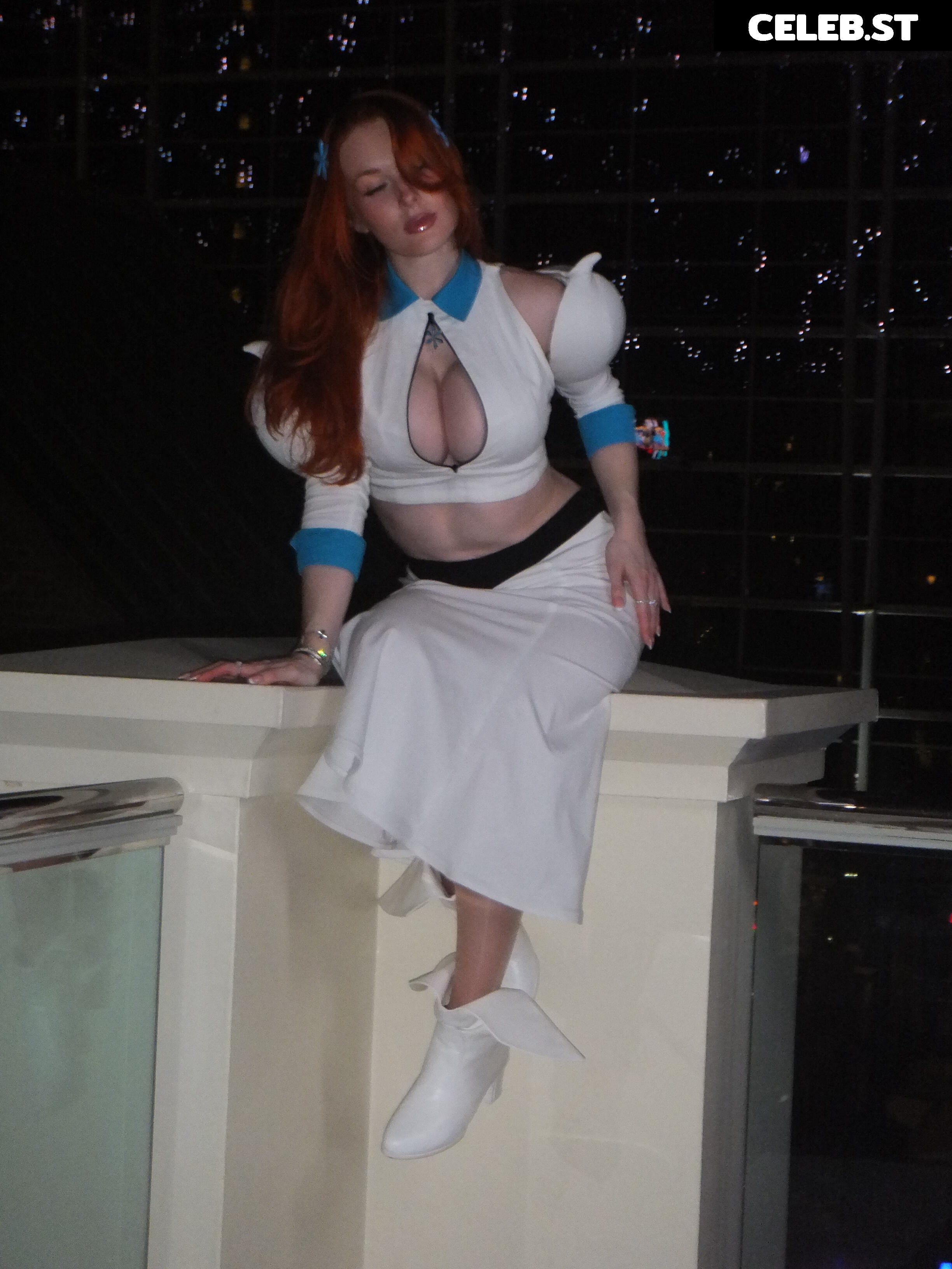 Jenna Lynn Meowri Image 24473173