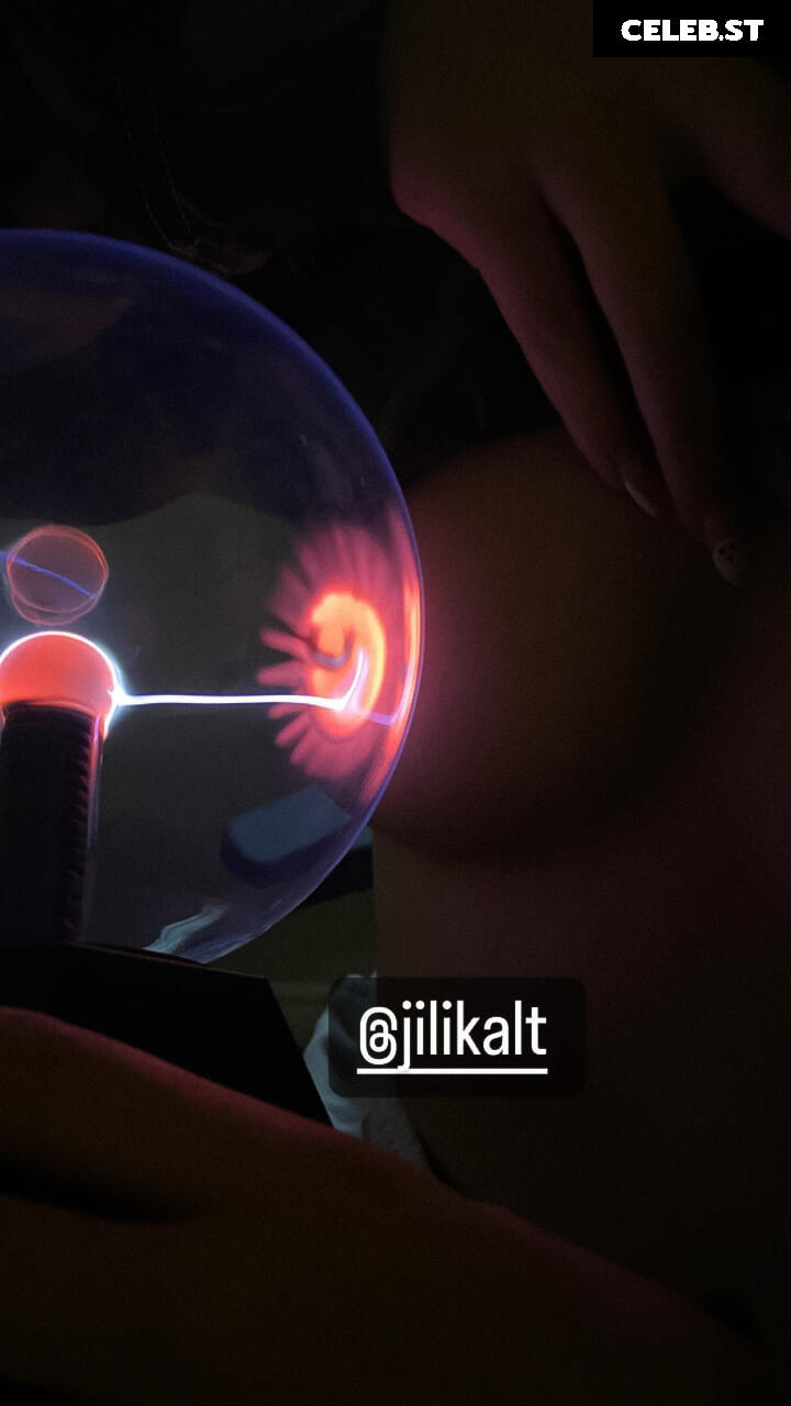 Jilikat/thicktachi Image 24440344