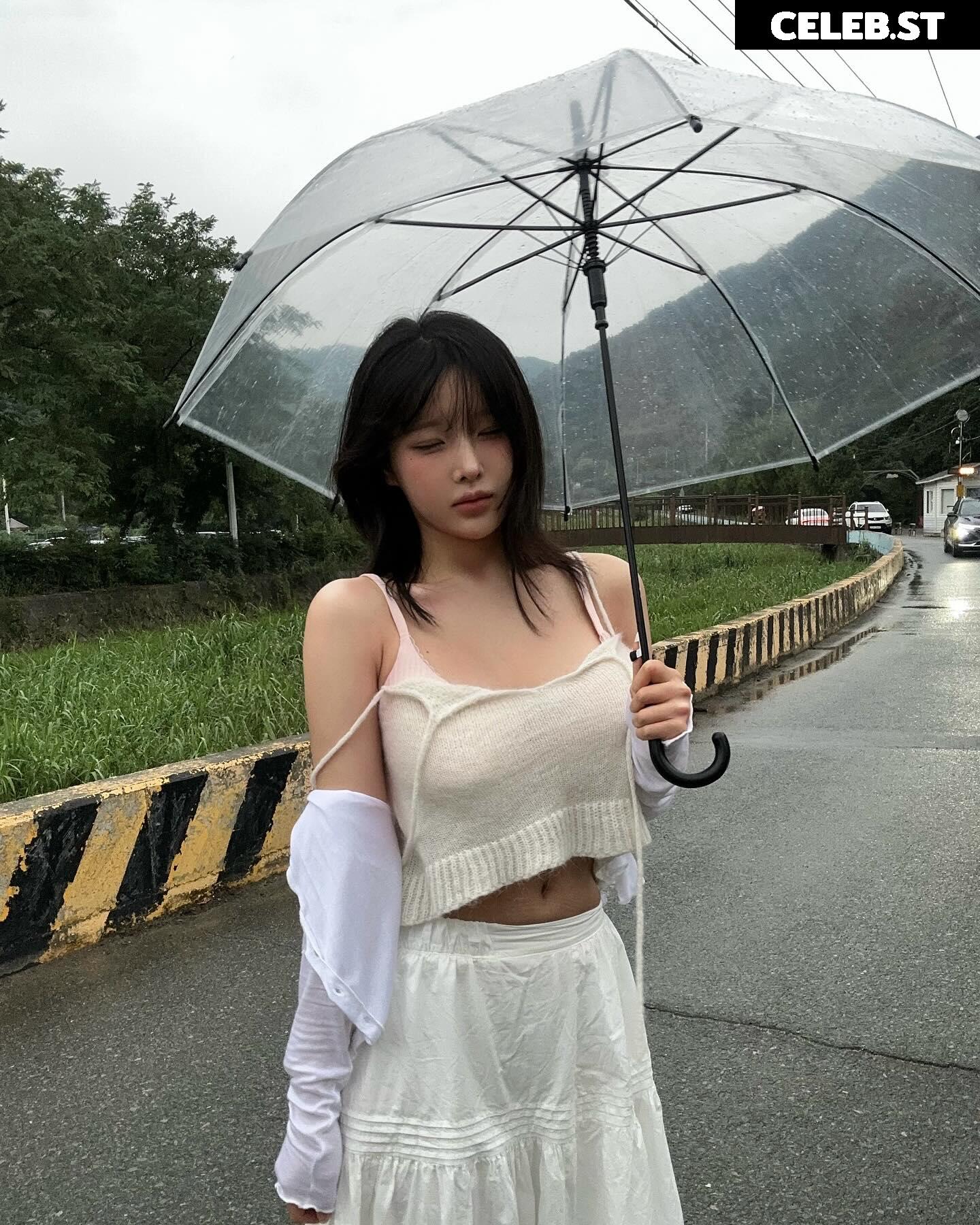xouuuus / YUYU 유유 Image 24443816