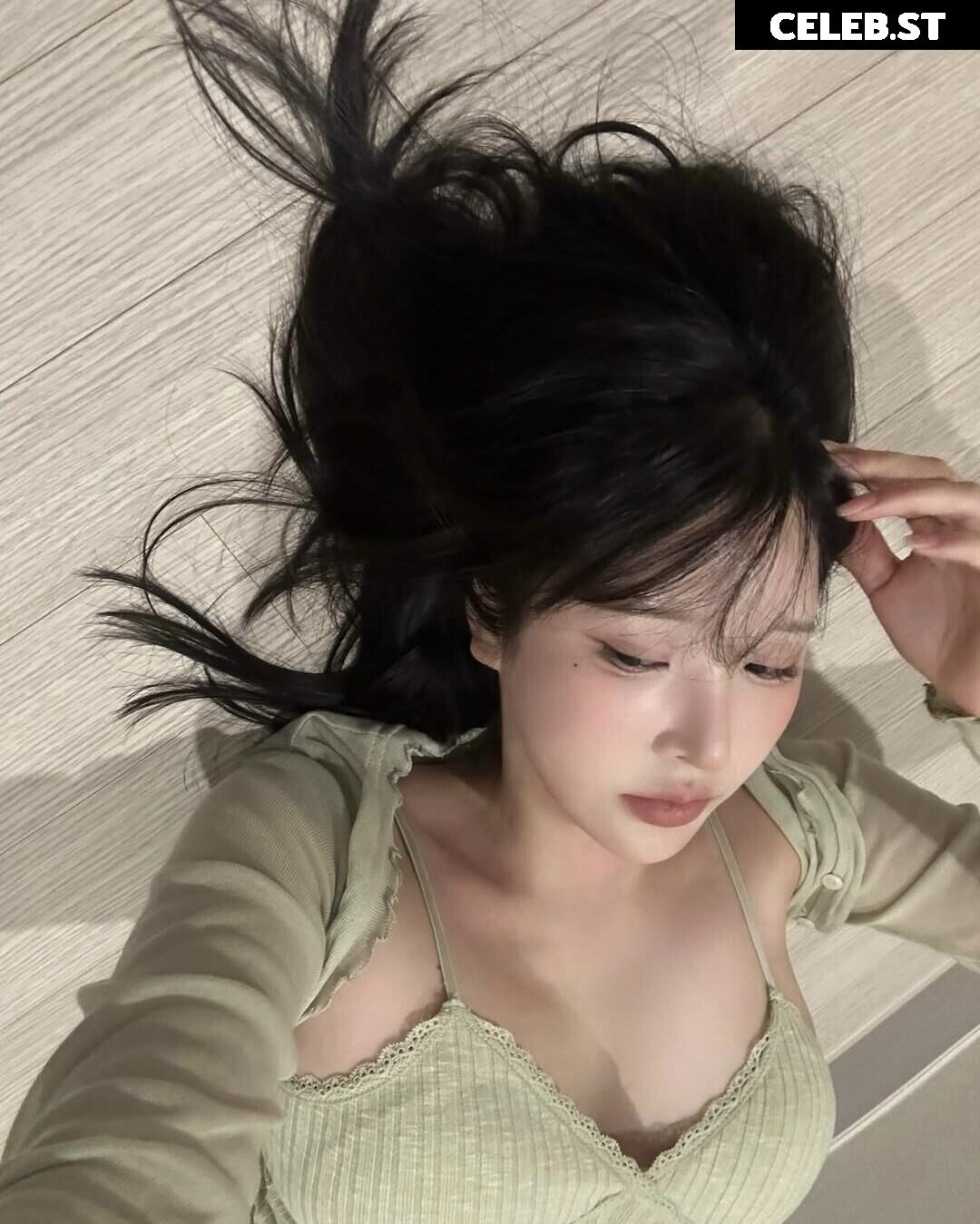 xouuuus / YUYU 유유 Image 24443834
