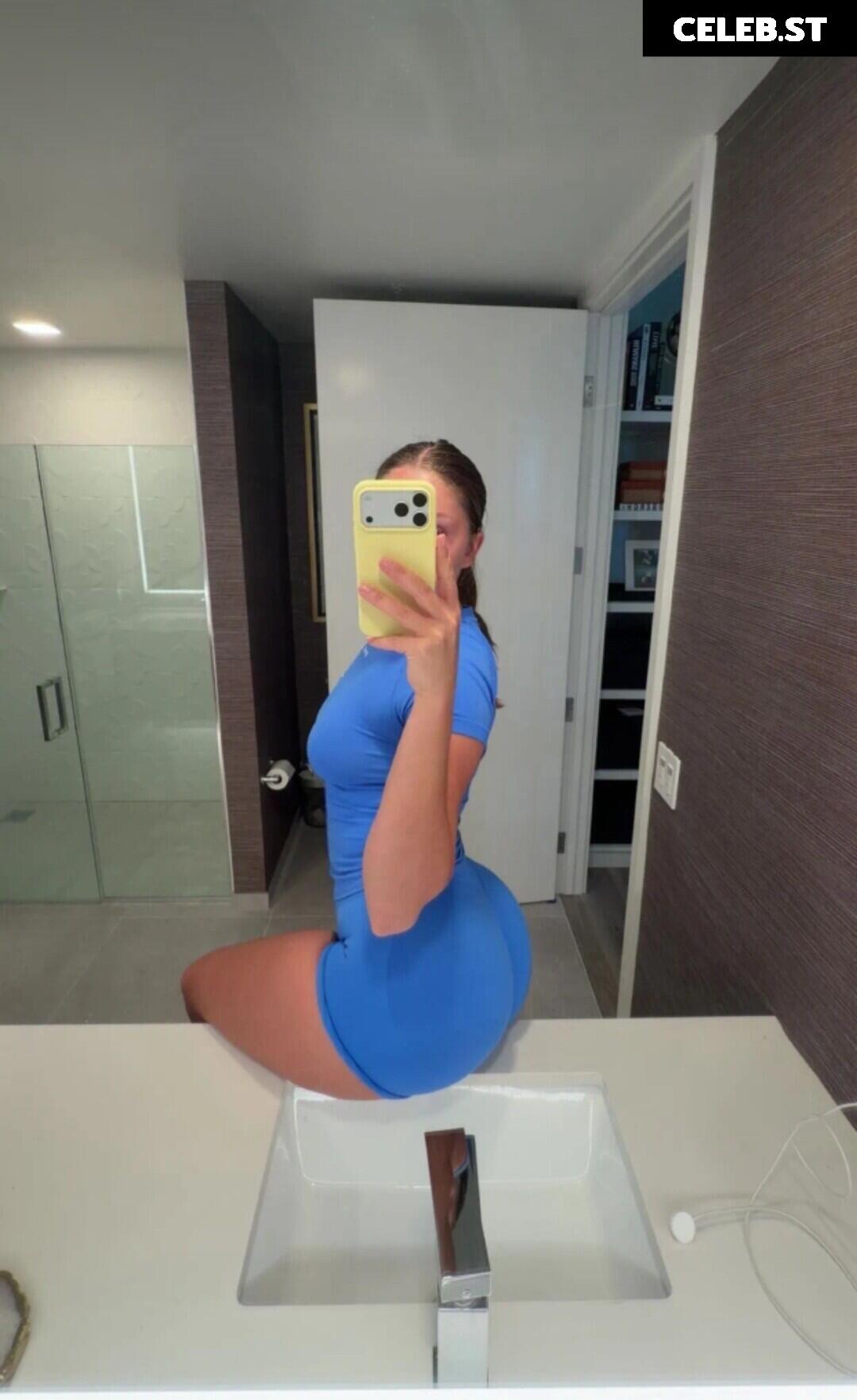 jennypetersonnn / jennyypeterss Image 24443206