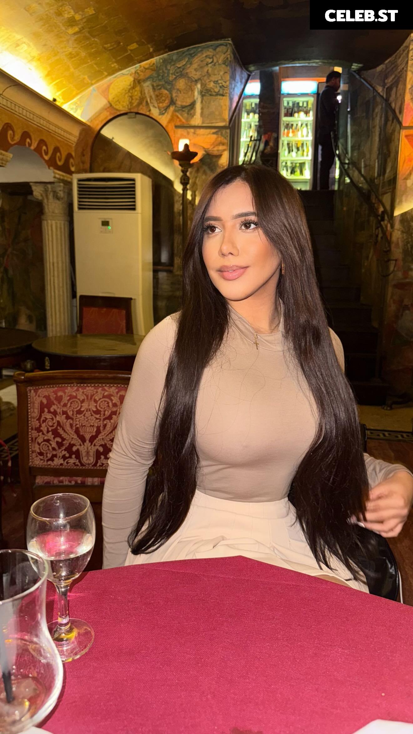 __rv99 / rv / romerov / Rashel Valentina Image 24443233