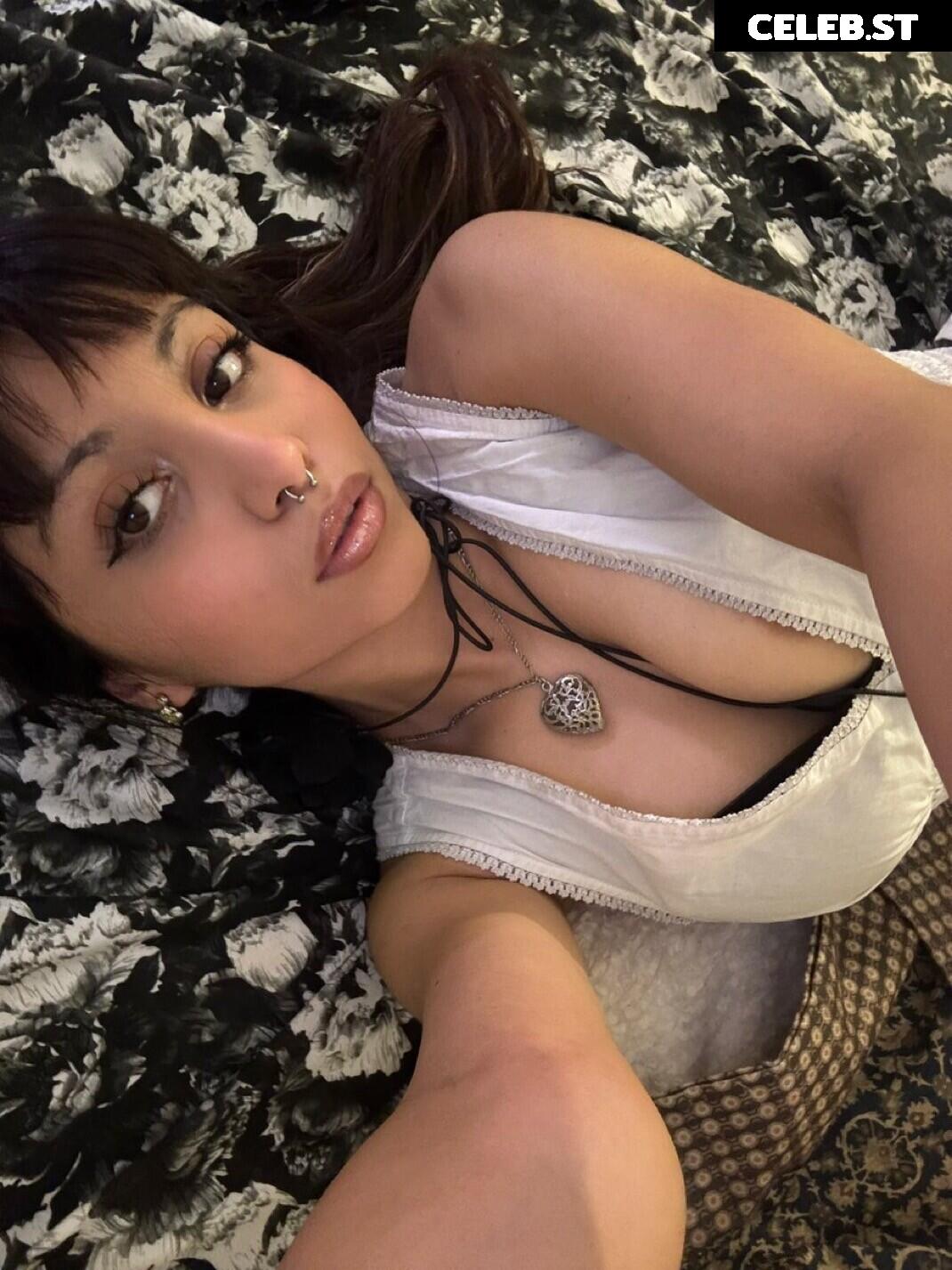 d00mlee / thotmegumi Image 24442494