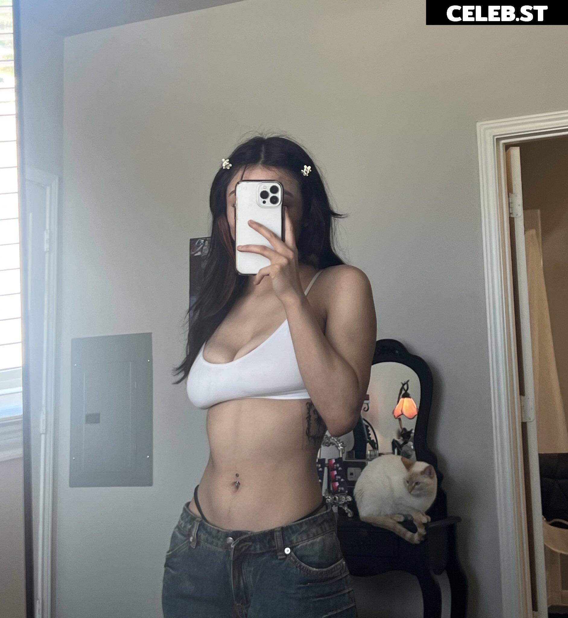 d00mlee / thotmegumi Image 24442439