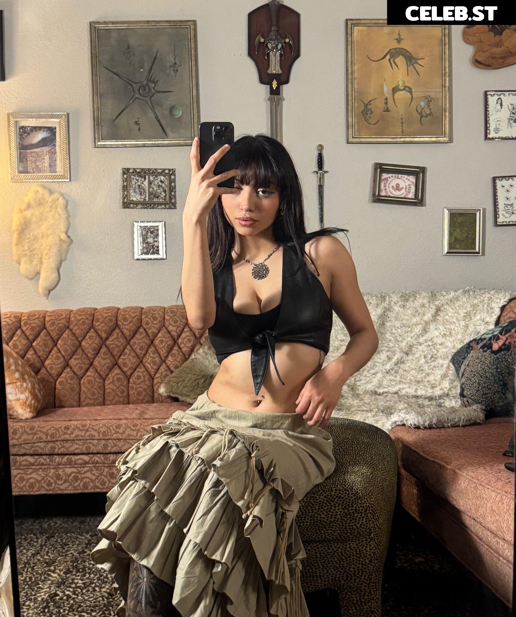 d00mlee / thotmegumi Image 24442465