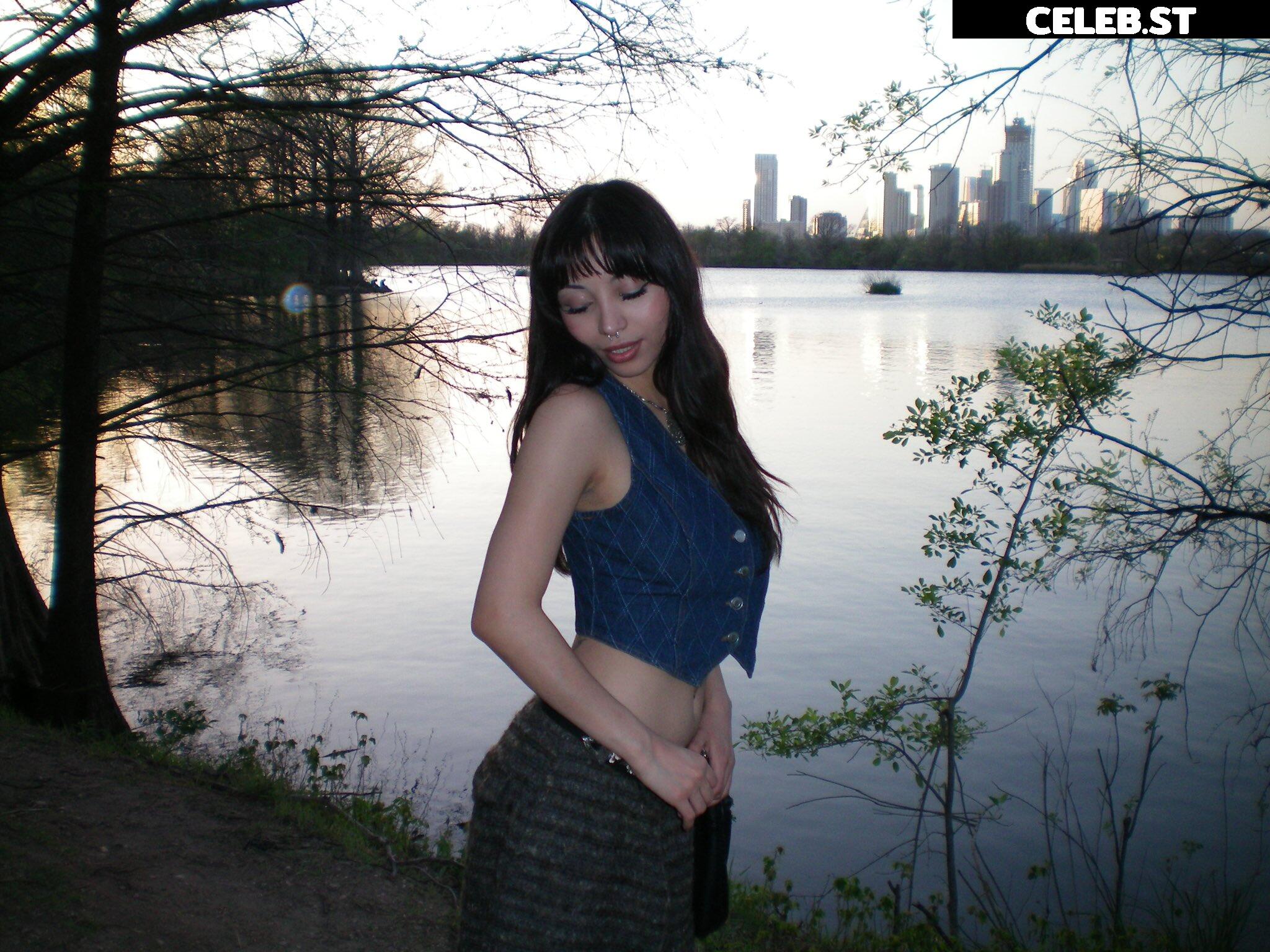 d00mlee / thotmegumi Image 24442454