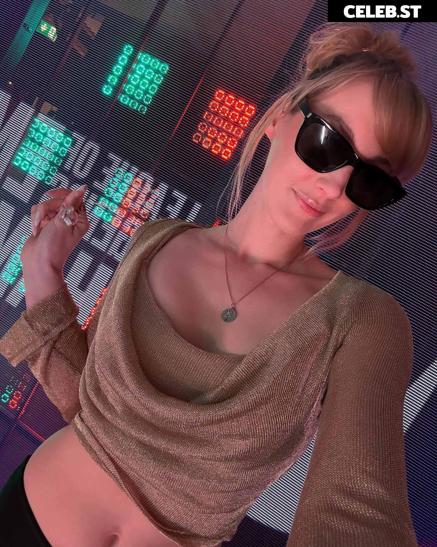 Sjokz Image 24418691
