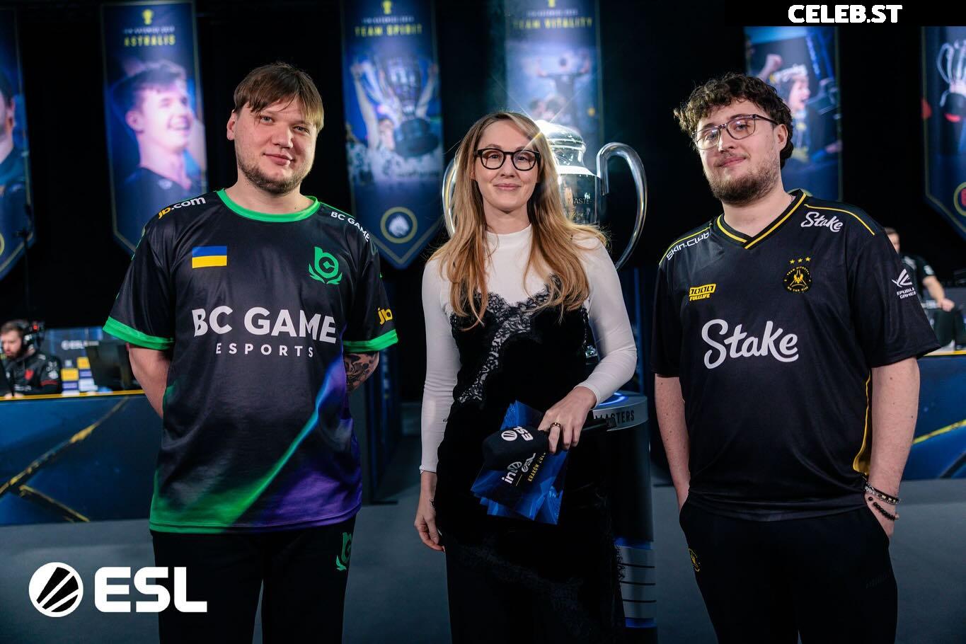 Sjokz Image 24419122