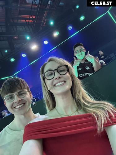 Sjokz Image 24419249