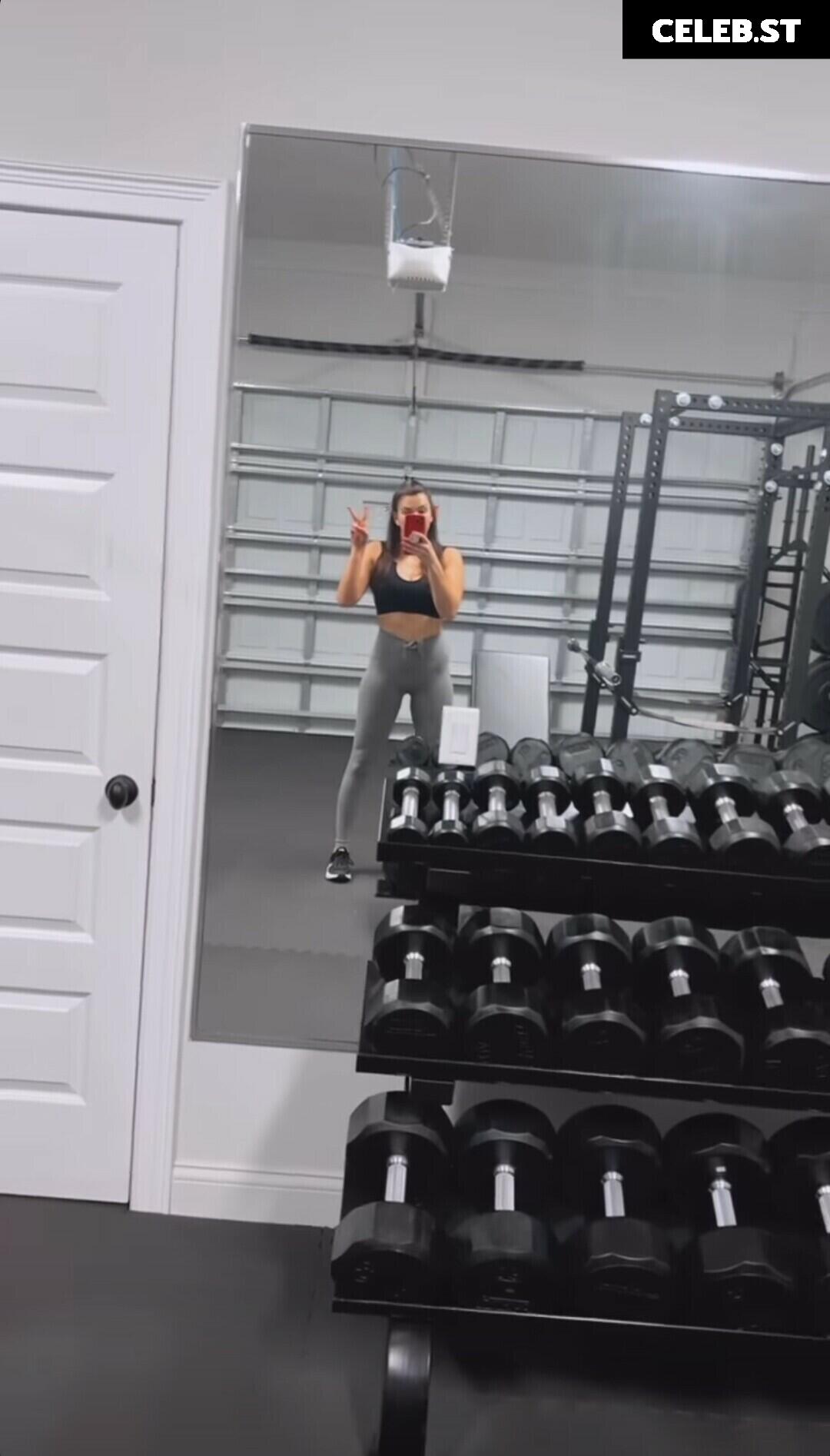 Cassie Lee/Jess McKay (Peyton Royce/Billie Kay) Image 24425446