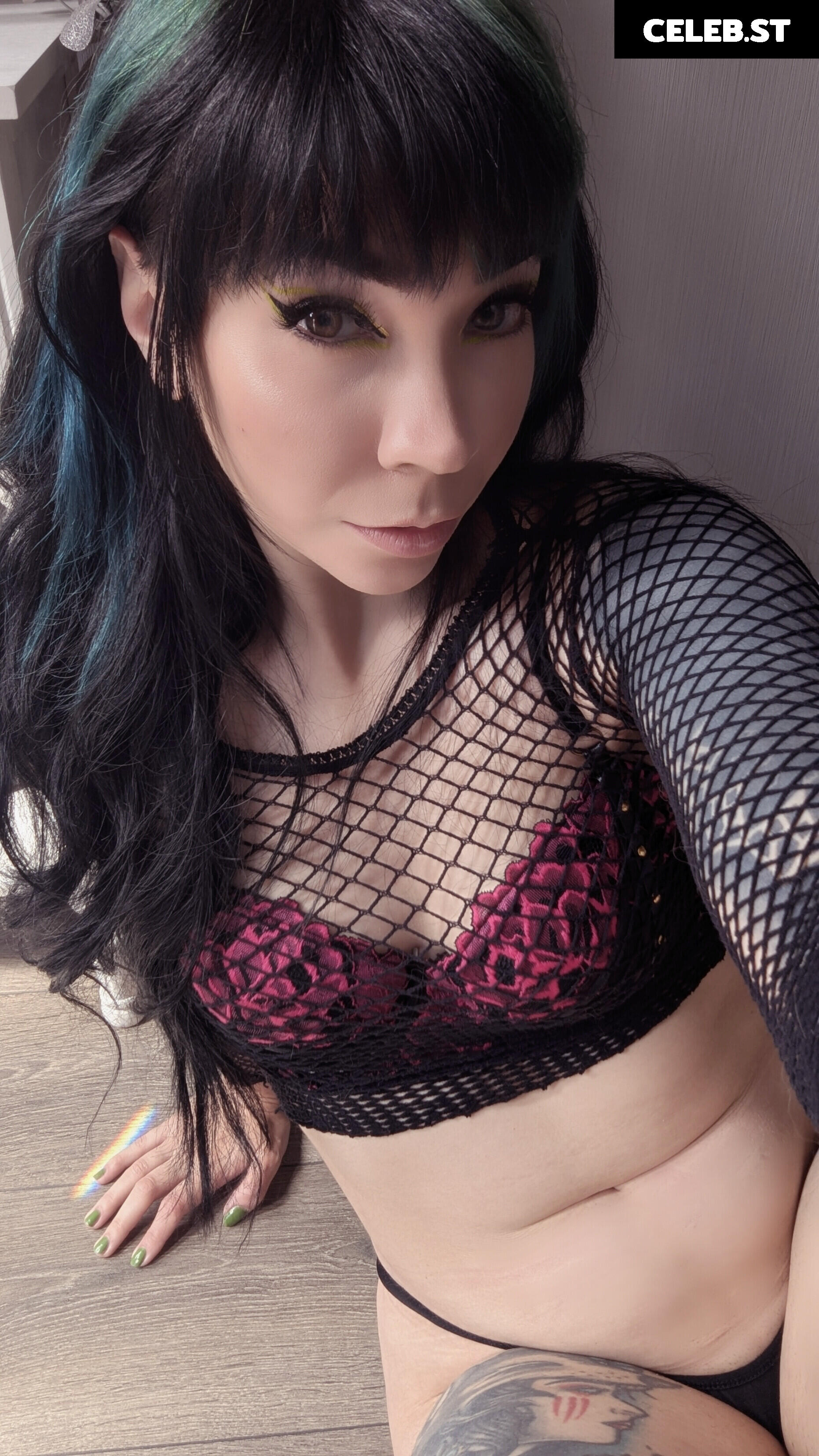 Chloe Drinkwater (Skarlett Riot Singer) Image 24424519