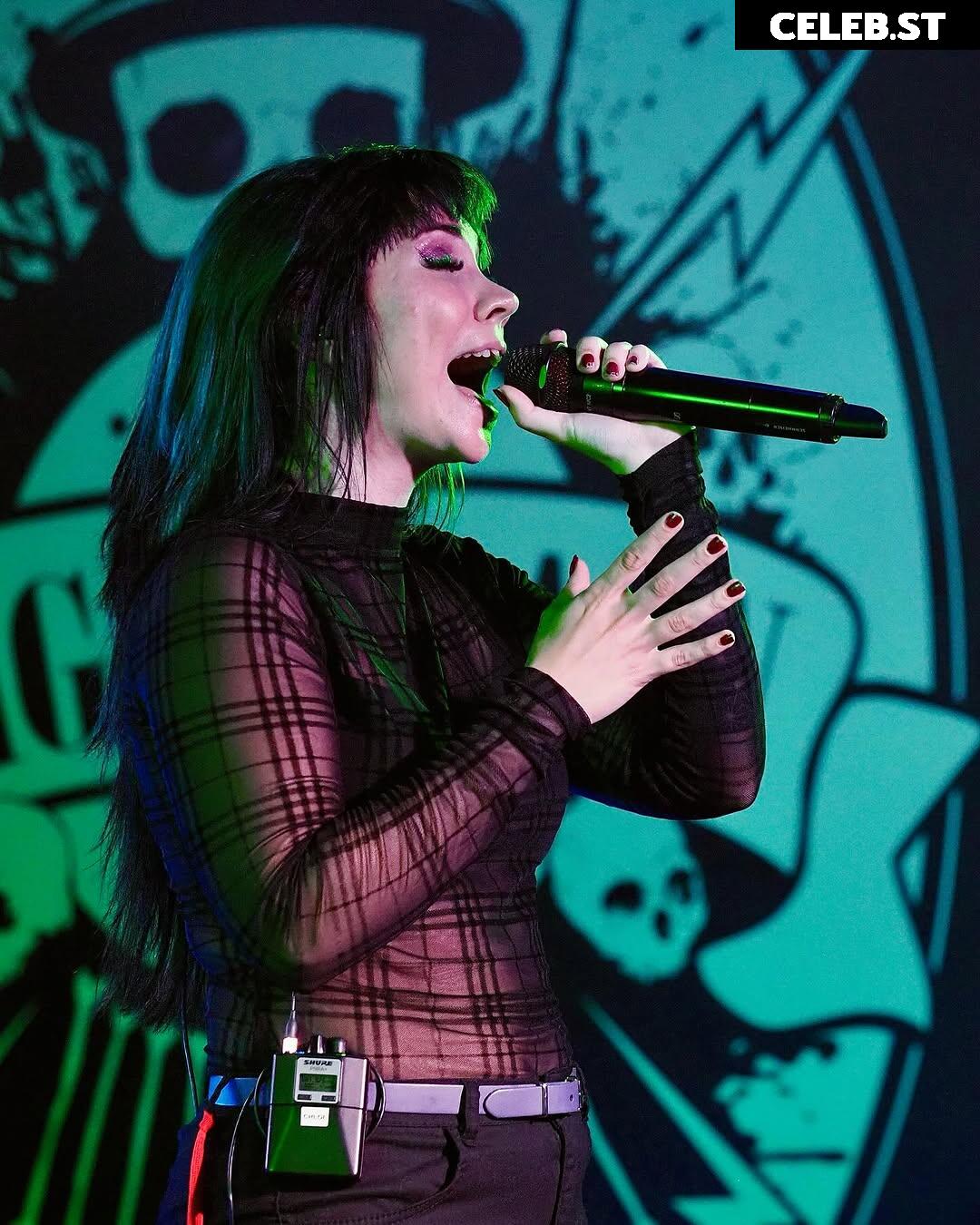 Chloe Drinkwater (Skarlett Riot Singer) Image 24424547
