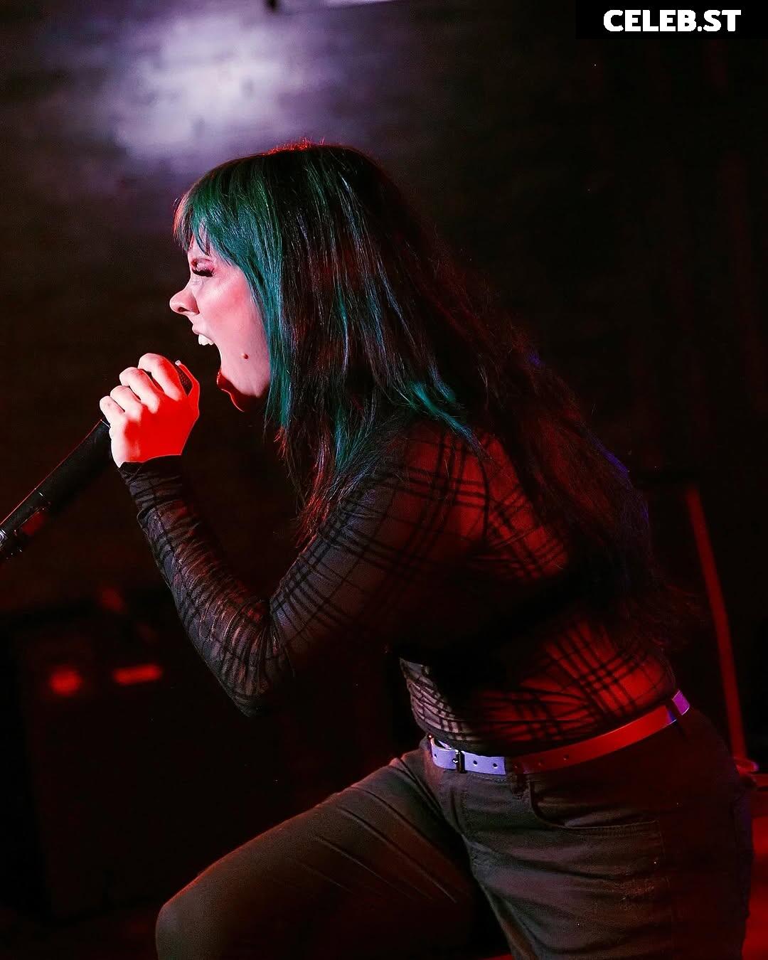 Chloe Drinkwater (Skarlett Riot Singer) Image 24424545