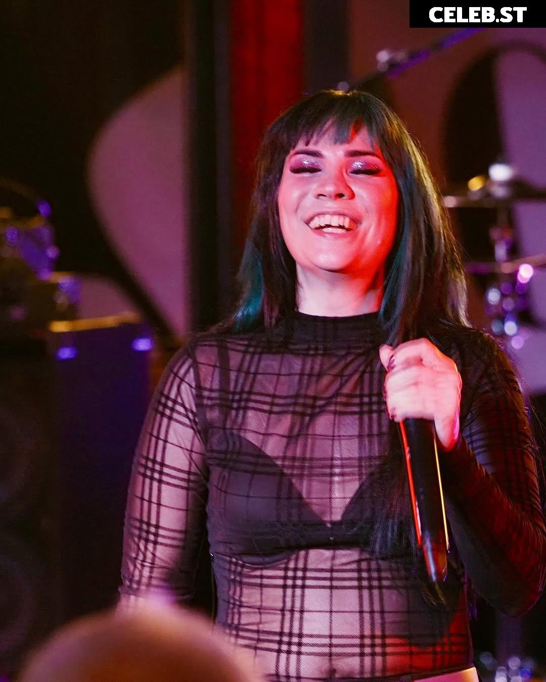 Chloe Drinkwater (Skarlett Riot Singer) Image 24424544