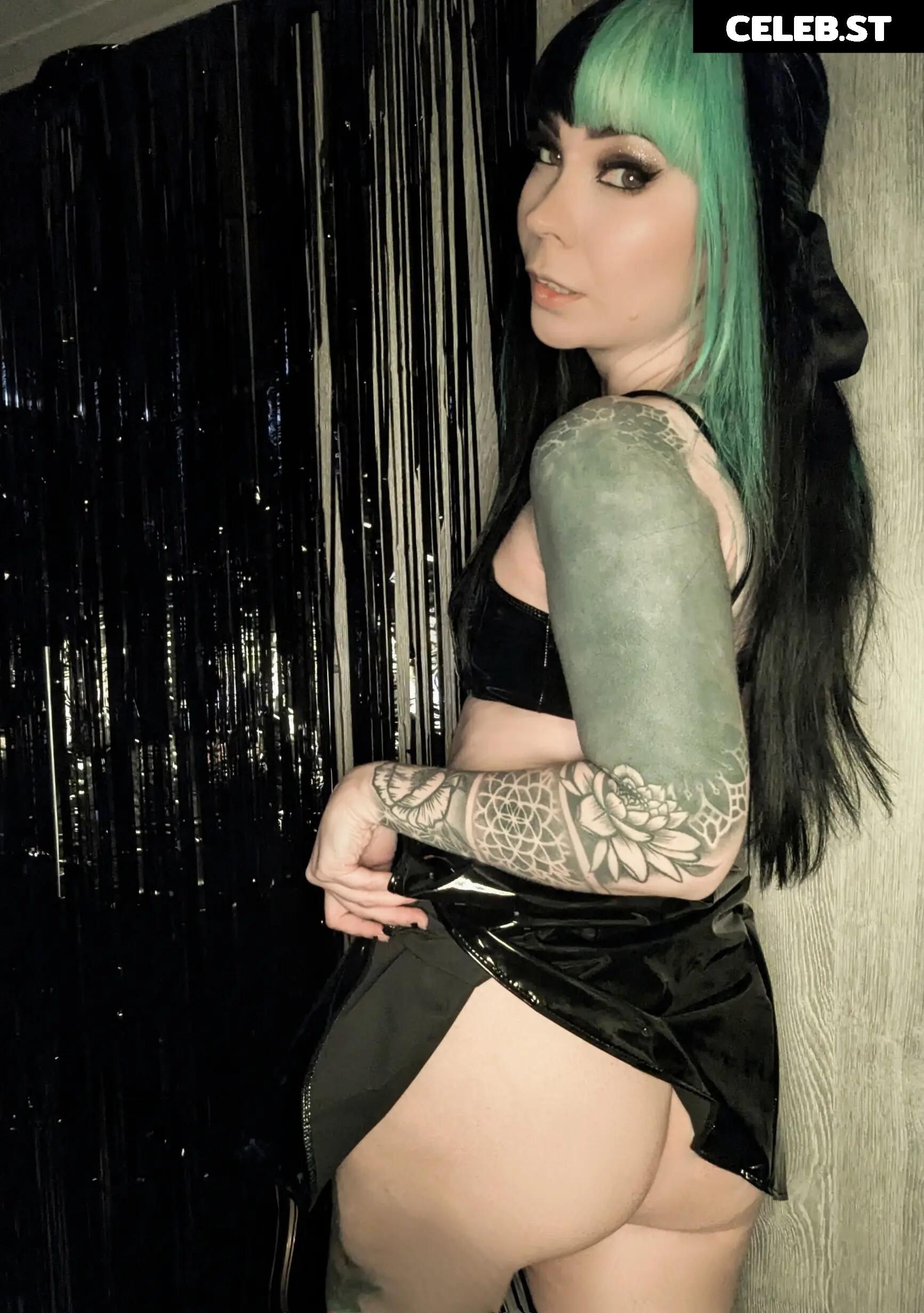 Chloe Drinkwater (Skarlett Riot Singer) Image 24424453