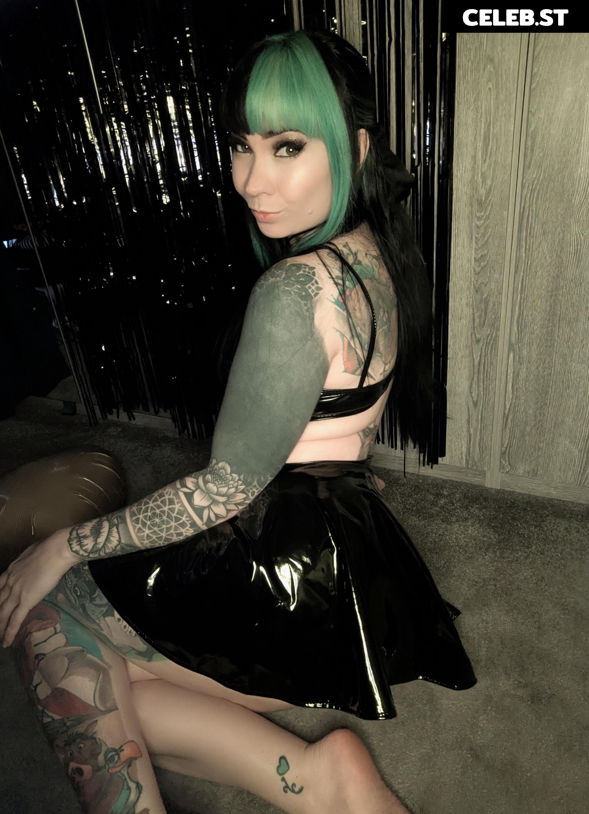 Chloe Drinkwater (Skarlett Riot Singer) Image 24424457
