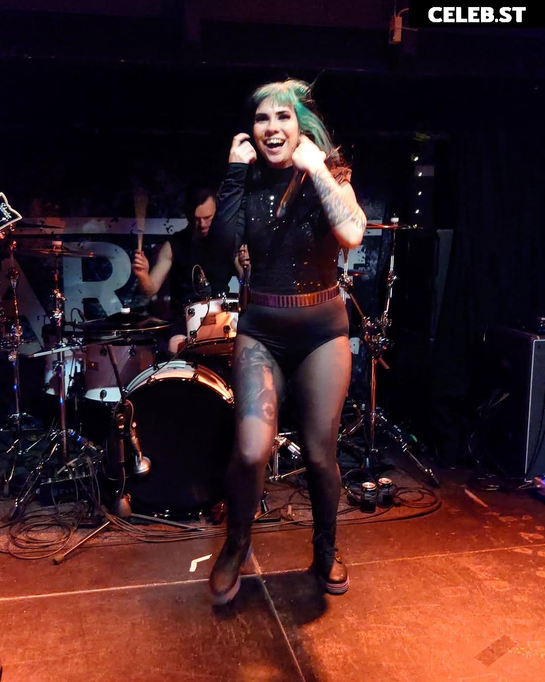 Chloe Drinkwater (Skarlett Riot Singer) Image 24424383