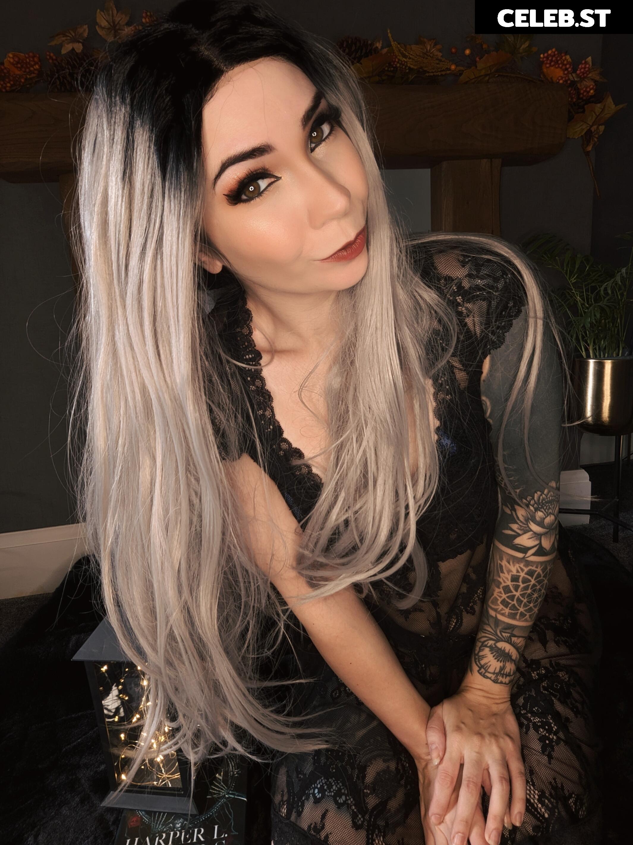 Chloe Drinkwater (Skarlett Riot Singer) Image 24424345