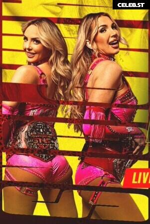 Cassie Lee/Jess McKay (Peyton Royce/Billie Kay) Image 24427028