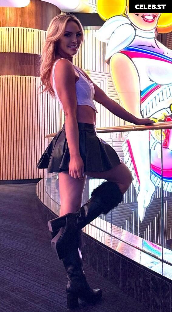Cassie Lee/Jess McKay (Peyton Royce/Billie Kay) Image 24427226