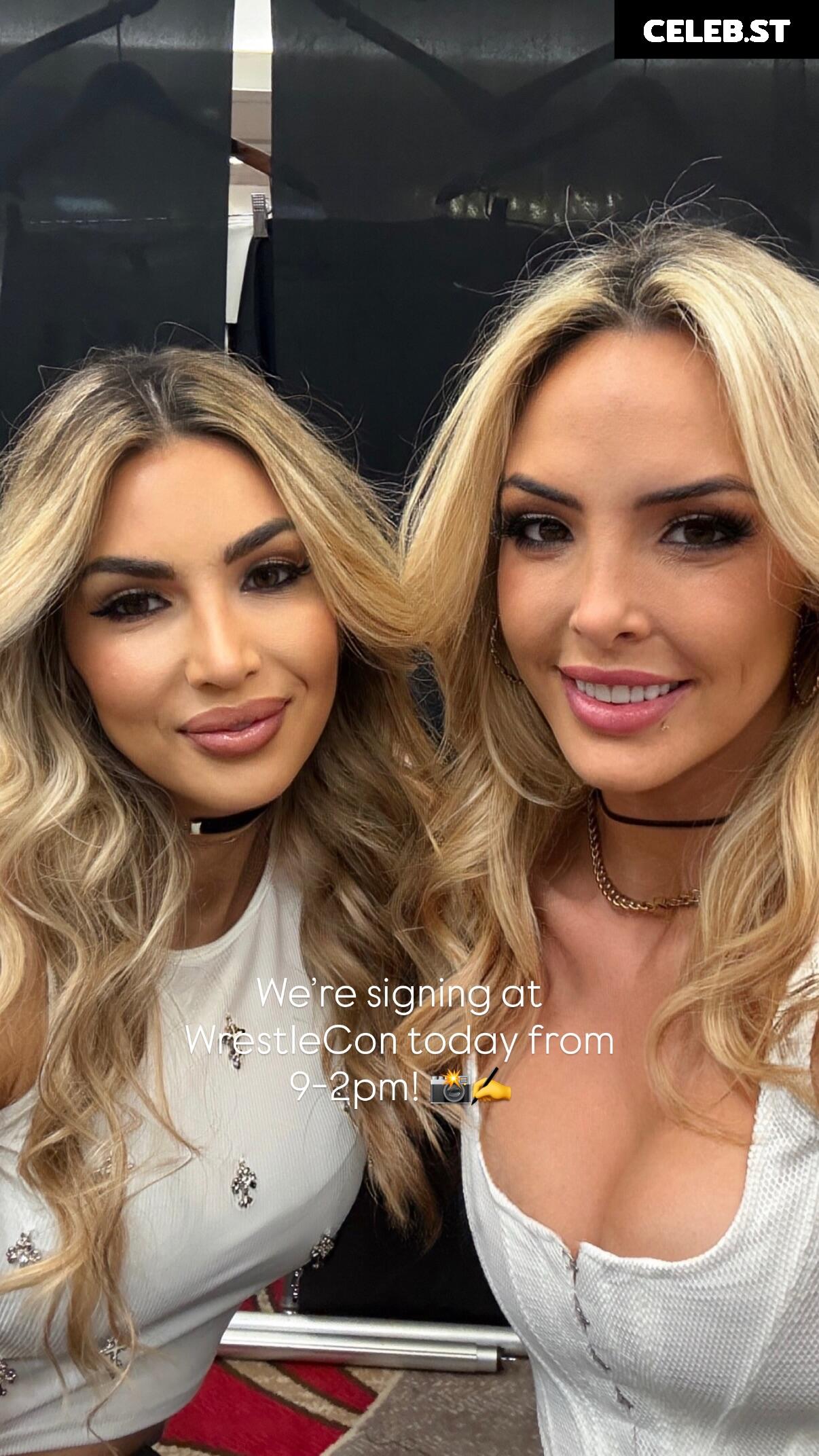 Cassie Lee/Jess McKay (Peyton Royce/Billie Kay) Image 24427211