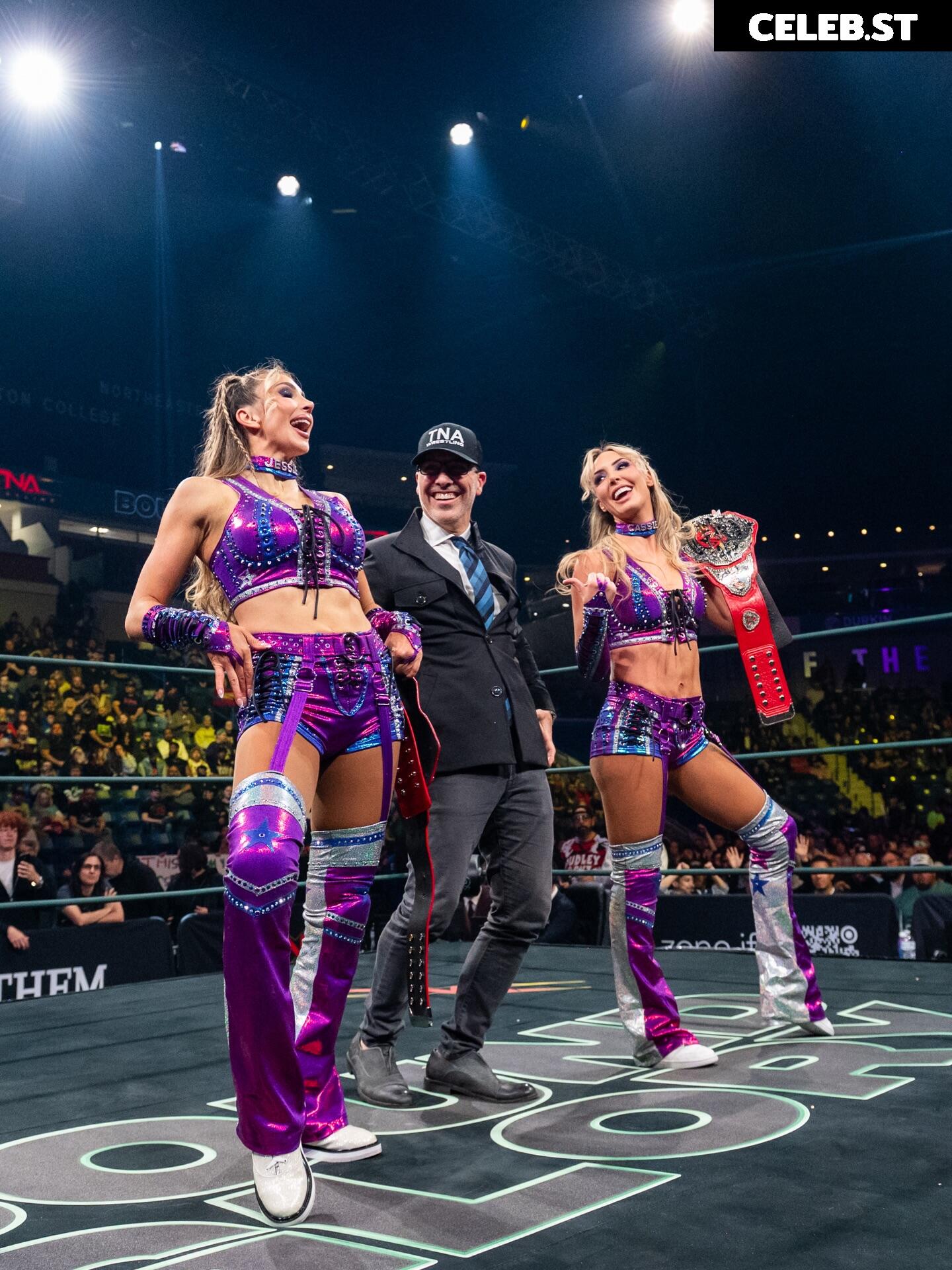 Cassie Lee/Jess McKay (Peyton Royce/Billie Kay) Image 24426970