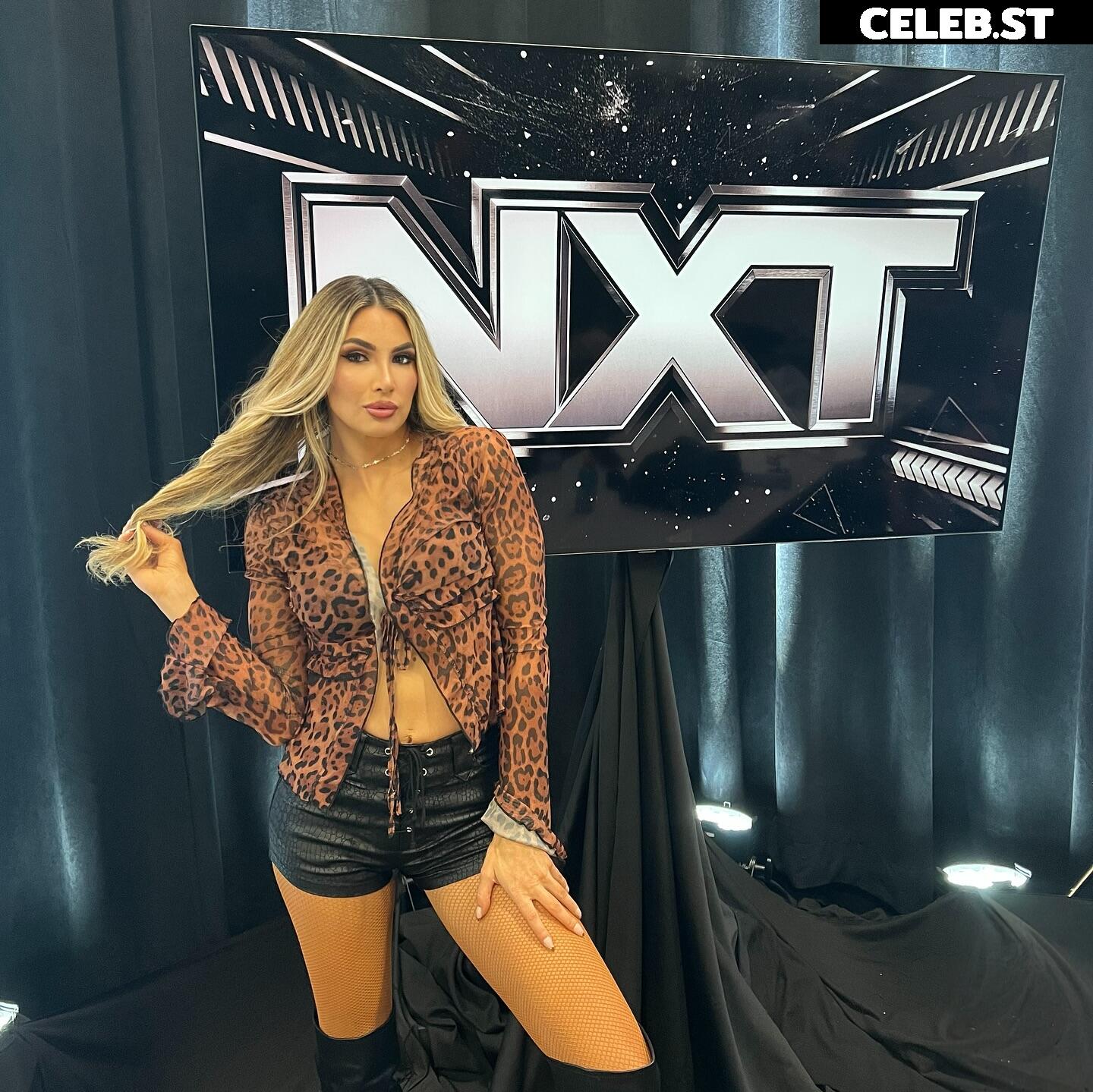 Cassie Lee/Jess McKay (Peyton Royce/Billie Kay) Image 24426819
