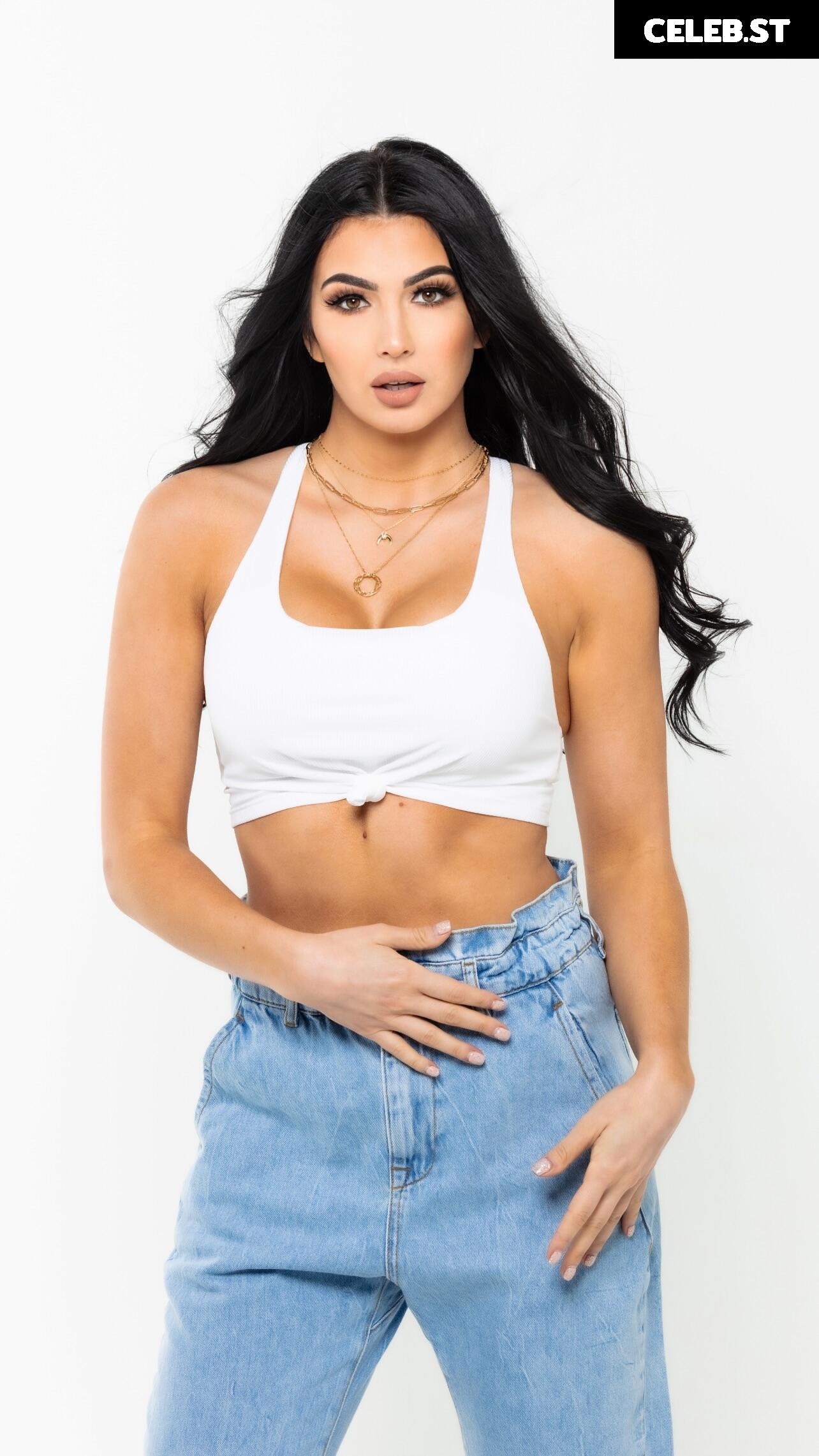 Cassie Lee/Jess McKay (Peyton Royce/Billie Kay) Image 24426532