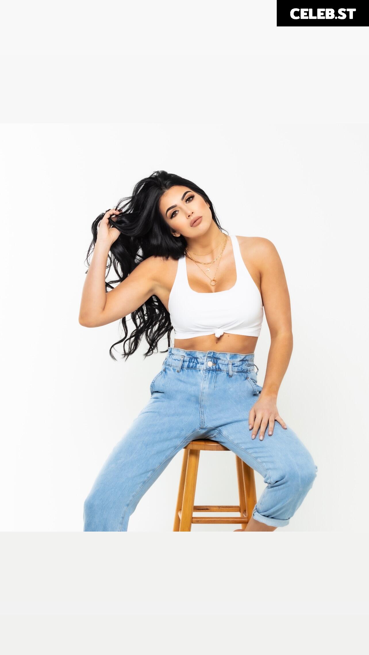 Cassie Lee/Jess McKay (Peyton Royce/Billie Kay) Image 24426537
