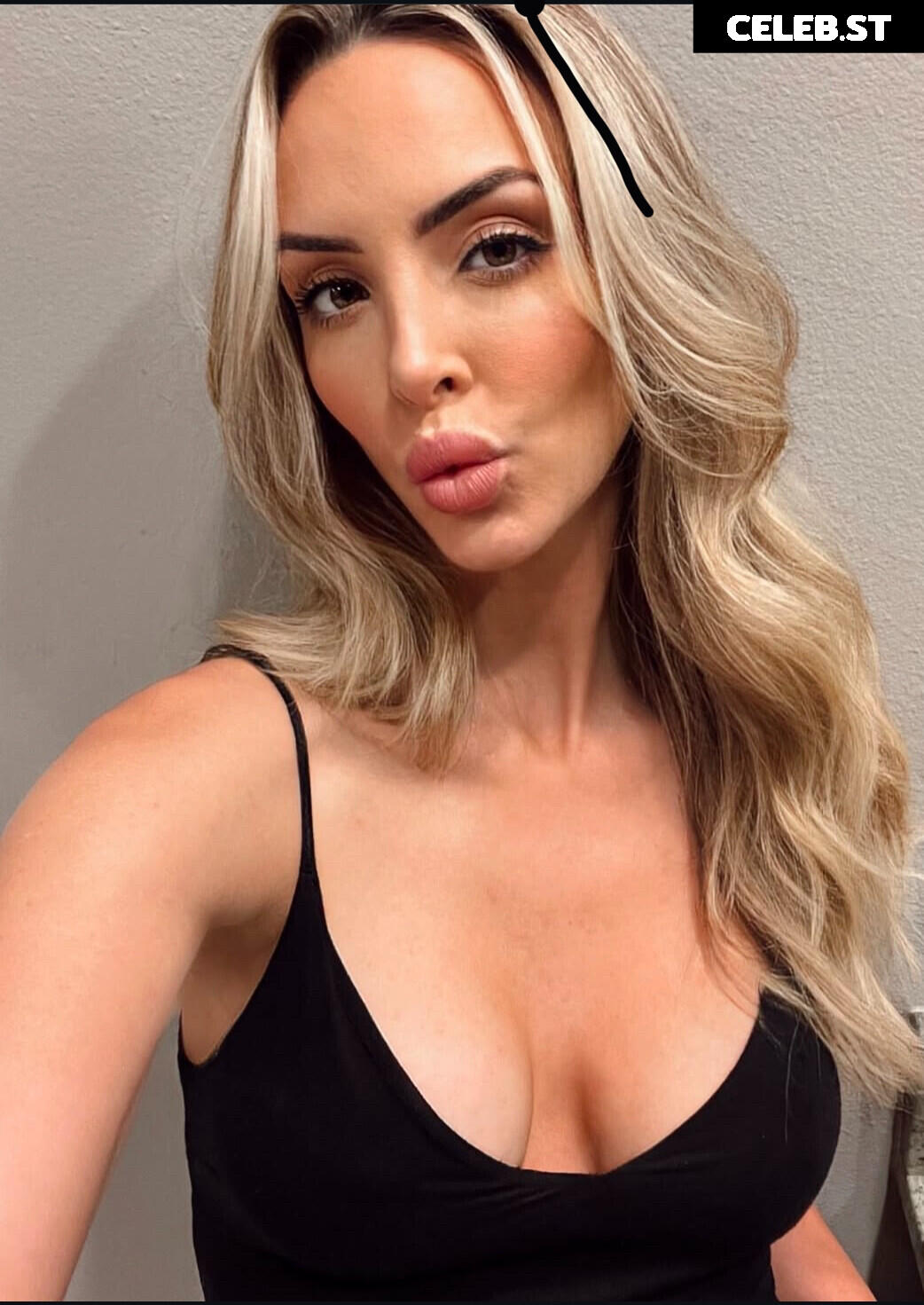 Cassie Lee/Jess McKay (Peyton Royce/Billie Kay) Image 24426499