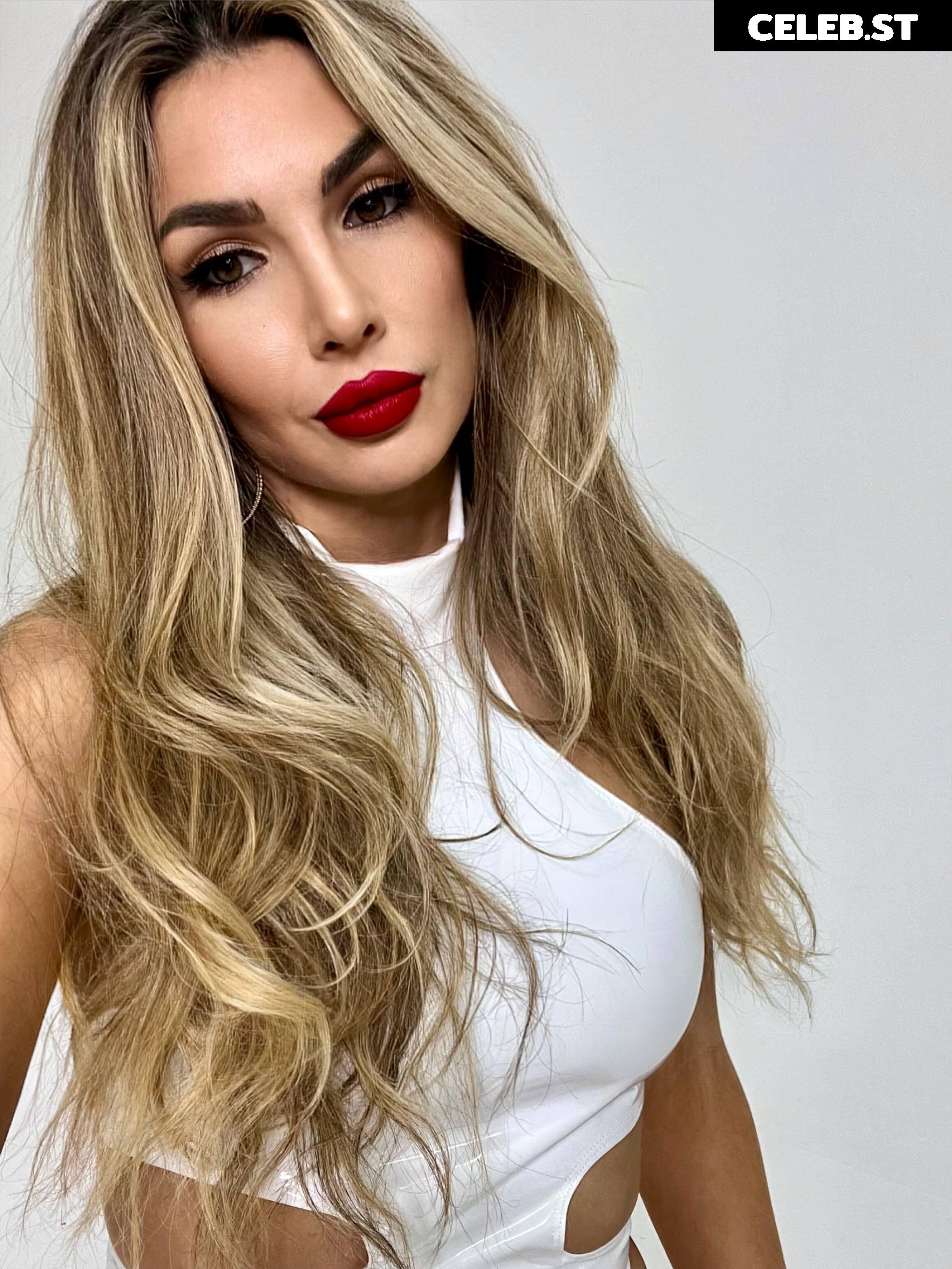 Cassie Lee/Jess McKay (Peyton Royce/Billie Kay) Image 24426795