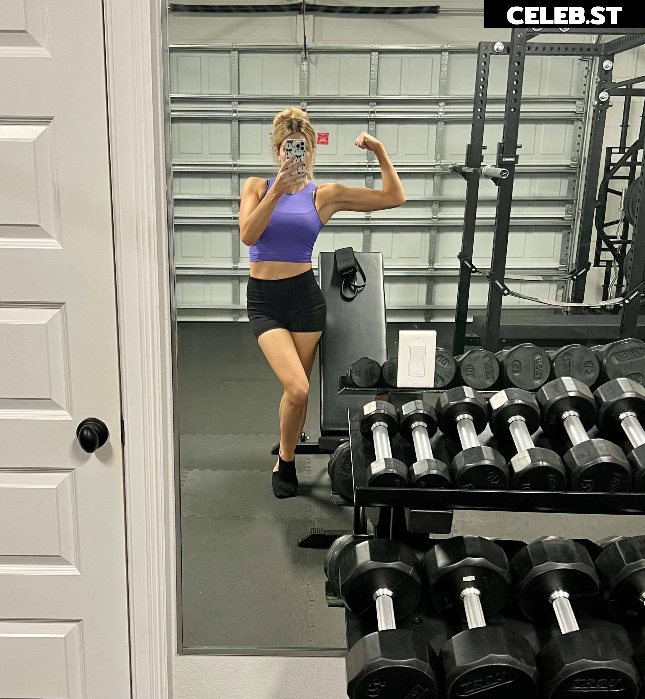 Cassie Lee/Jess McKay (Peyton Royce/Billie Kay) Image 24426789