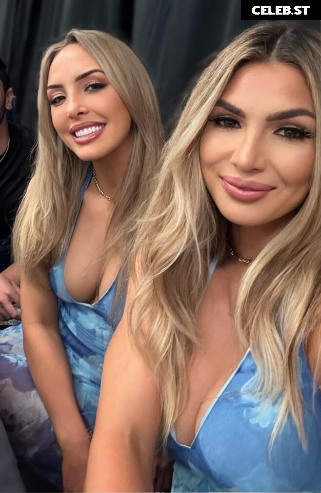 Cassie Lee/Jess McKay (Peyton Royce/Billie Kay) Image 24426728