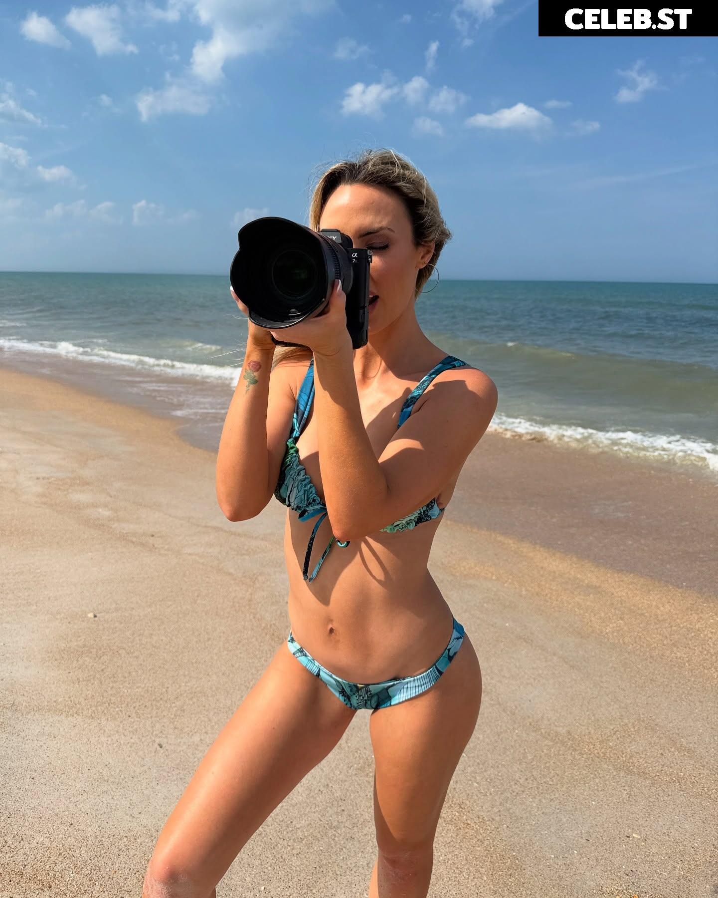 Cassie Lee/Jess McKay (Peyton Royce/Billie Kay) Image 24426718