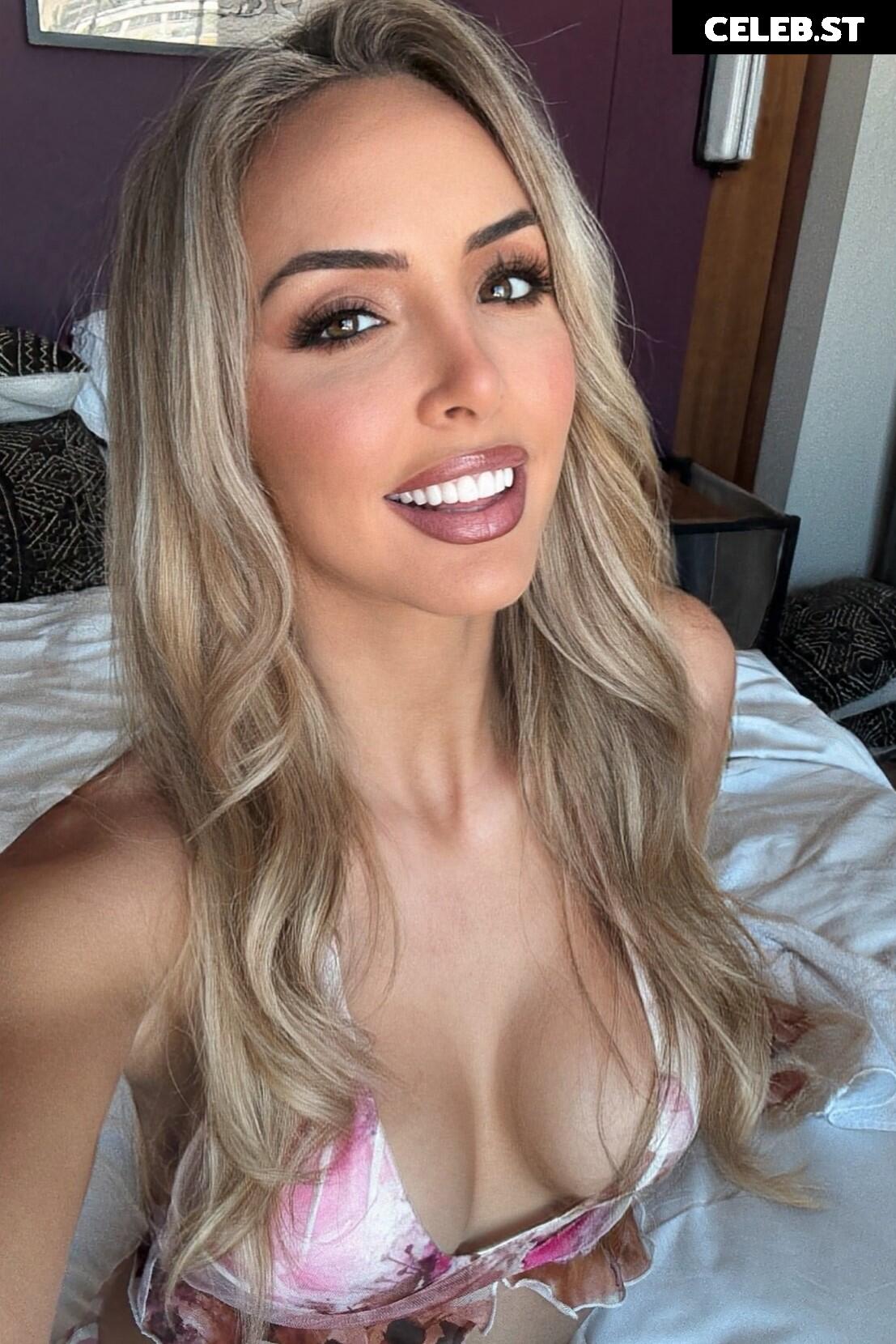 Cassie Lee/Jess McKay (Peyton Royce/Billie Kay) Image 24426732