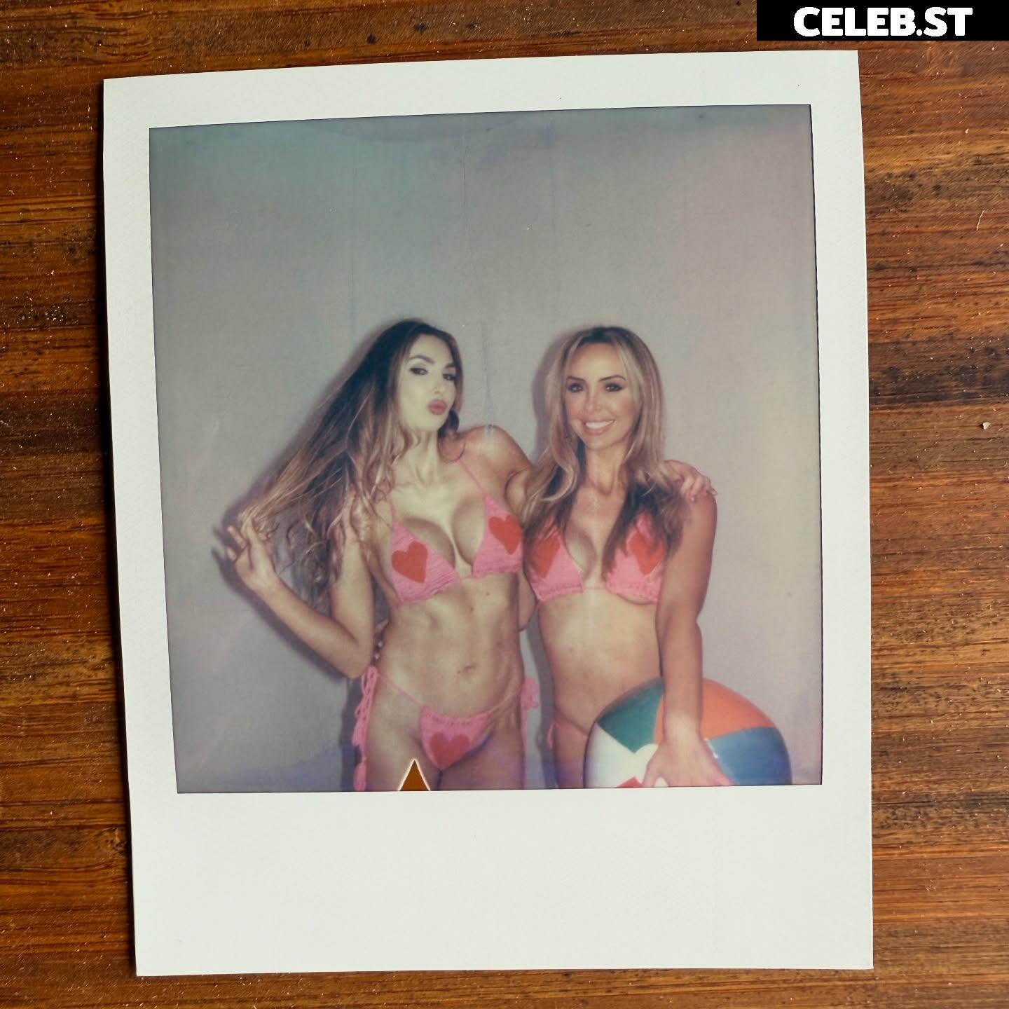 Cassie Lee/Jess McKay (Peyton Royce/Billie Kay) Image 24426698
