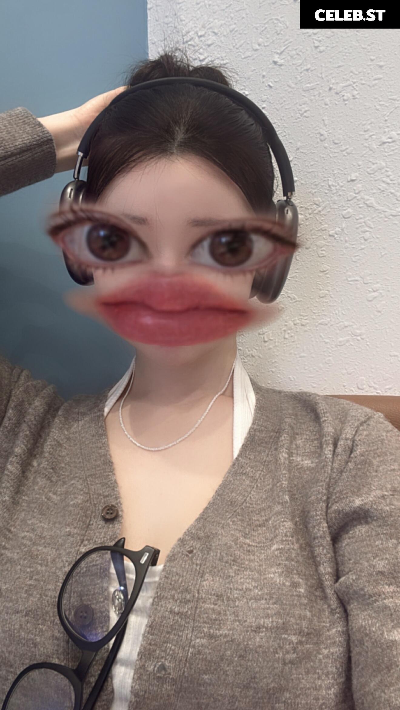 Evawishx / evawxsh / imeva Image 24438422