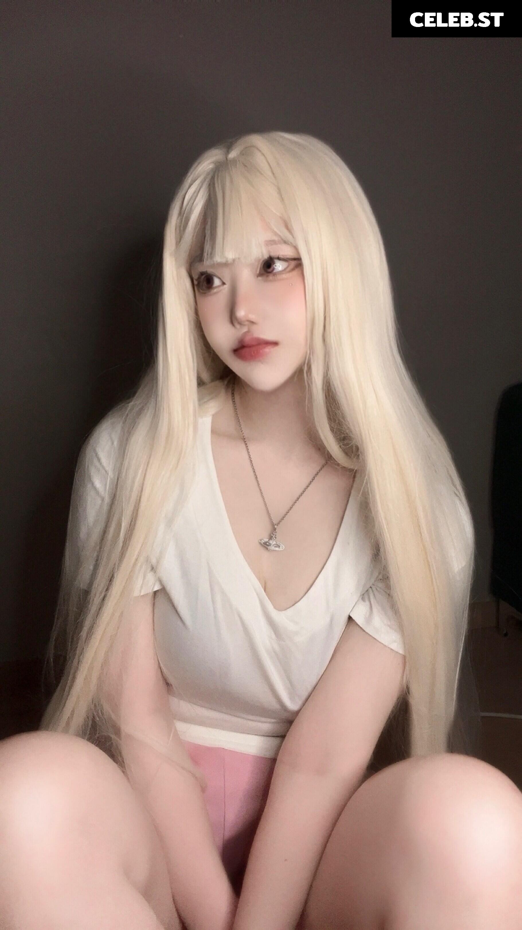 Evawishx / evawxsh / imeva Image 24438628