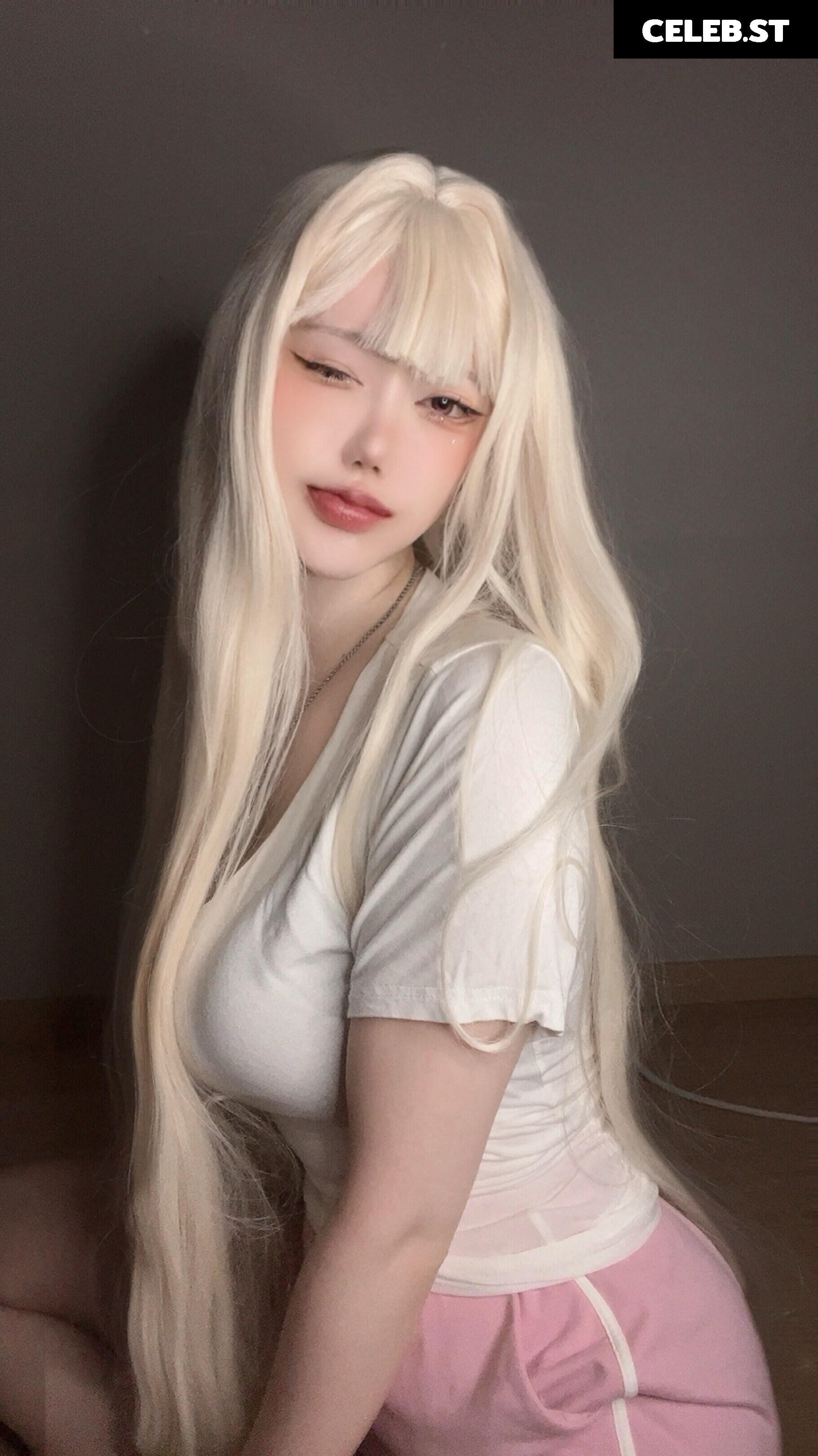 Evawishx / evawxsh / imeva Image 24438631