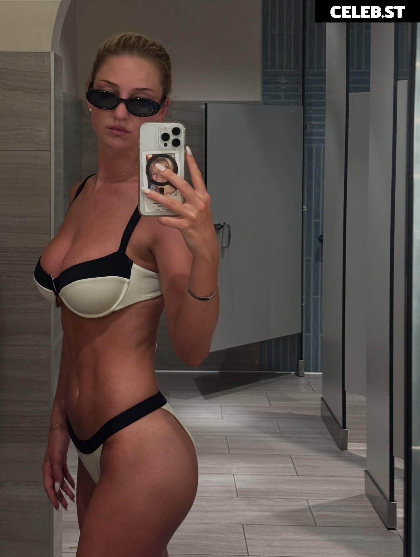 iamsydneythomas / Sydney Thomas Image 24403060