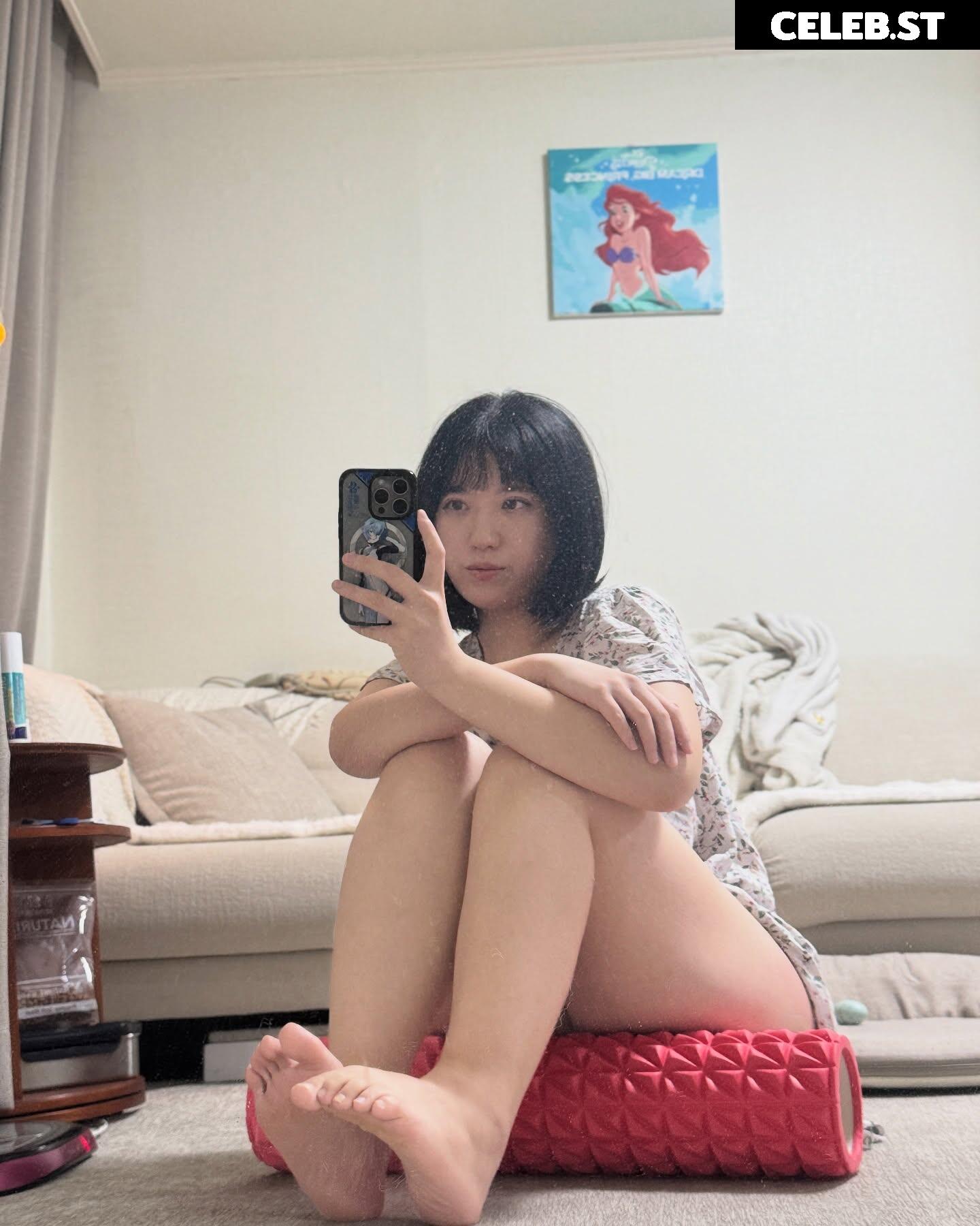 Heeheemoon / moon_nyang_ Image 24491787