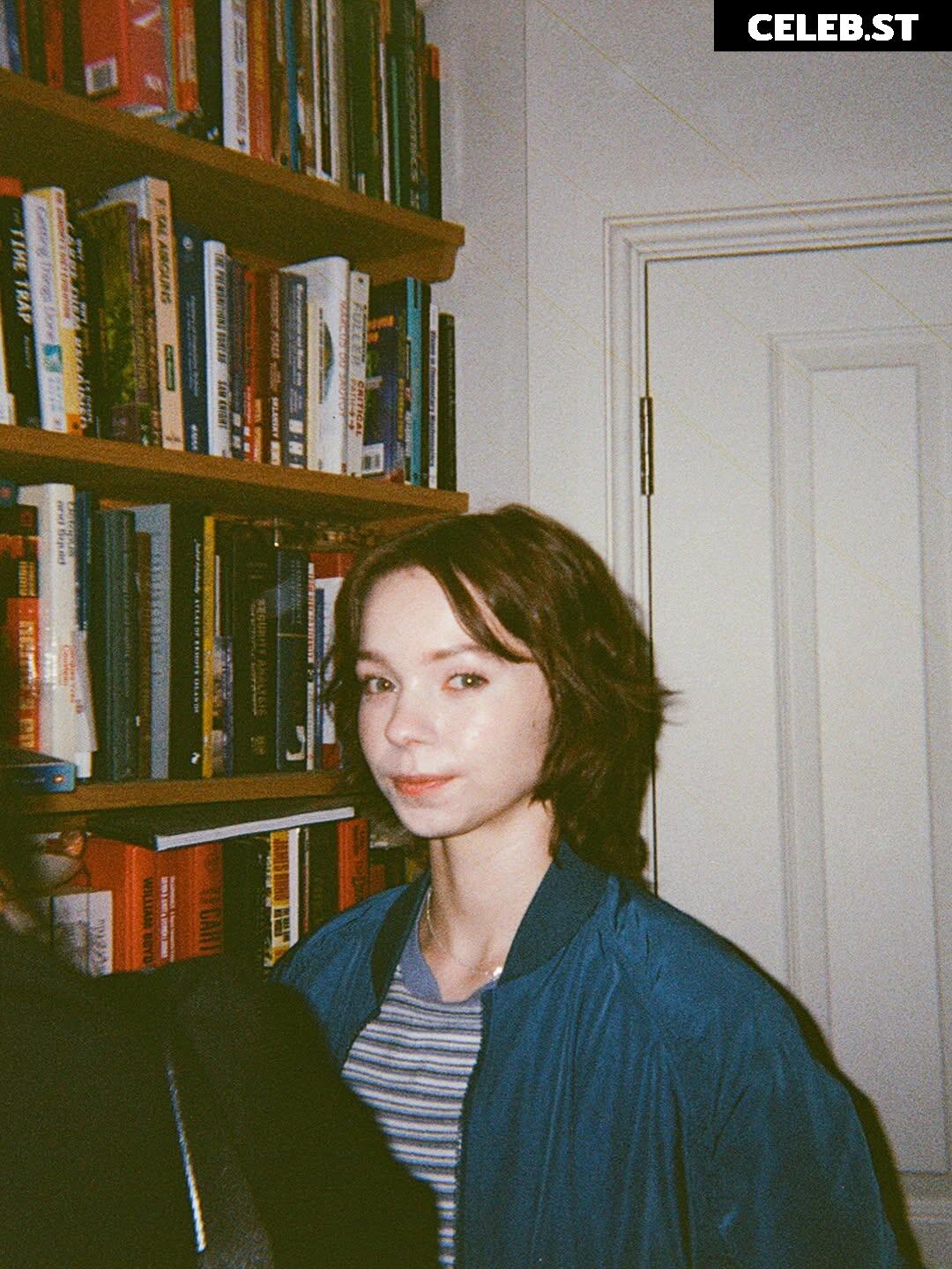 Emma Myers Image 24490567