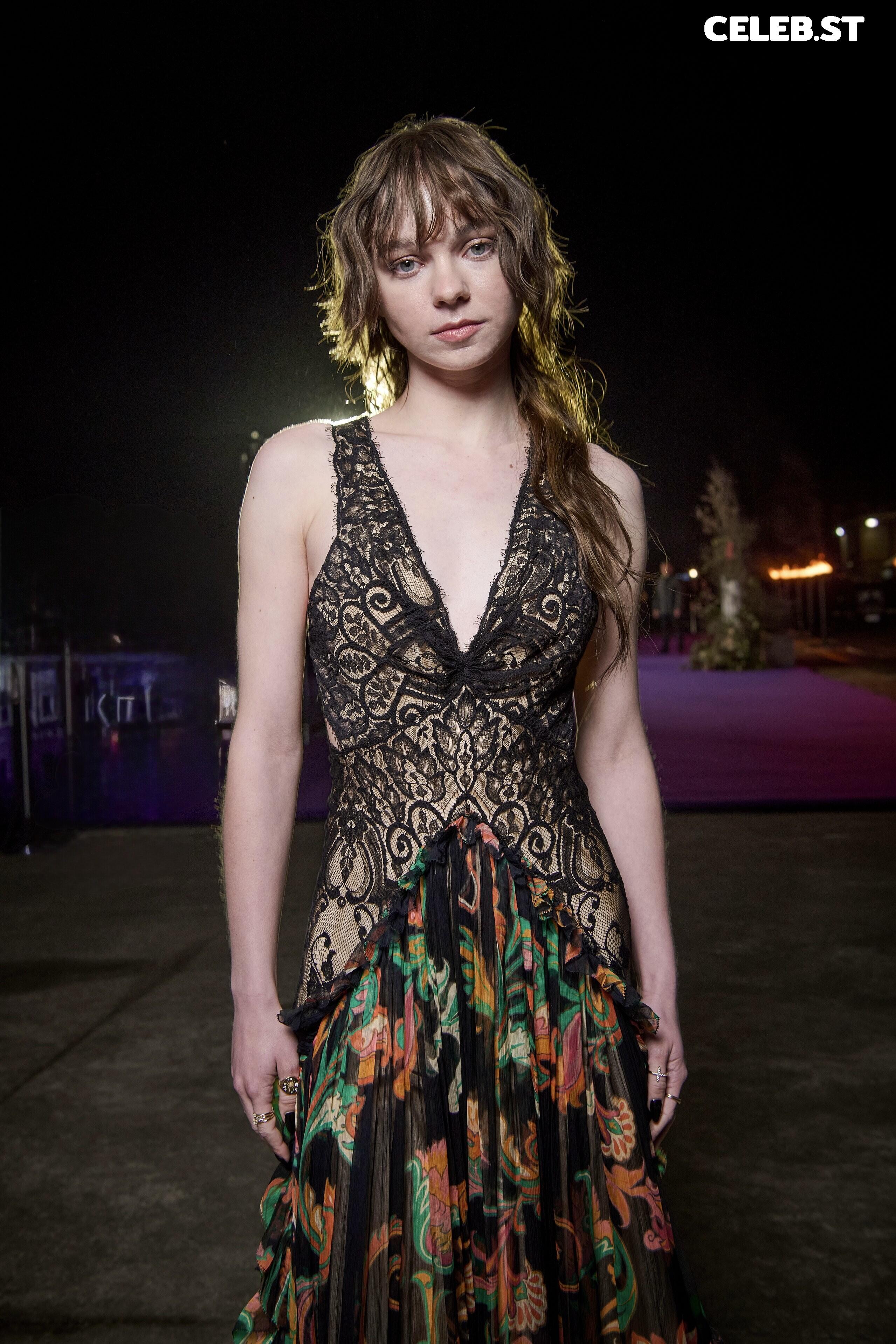 Emma Myers Image 24490196