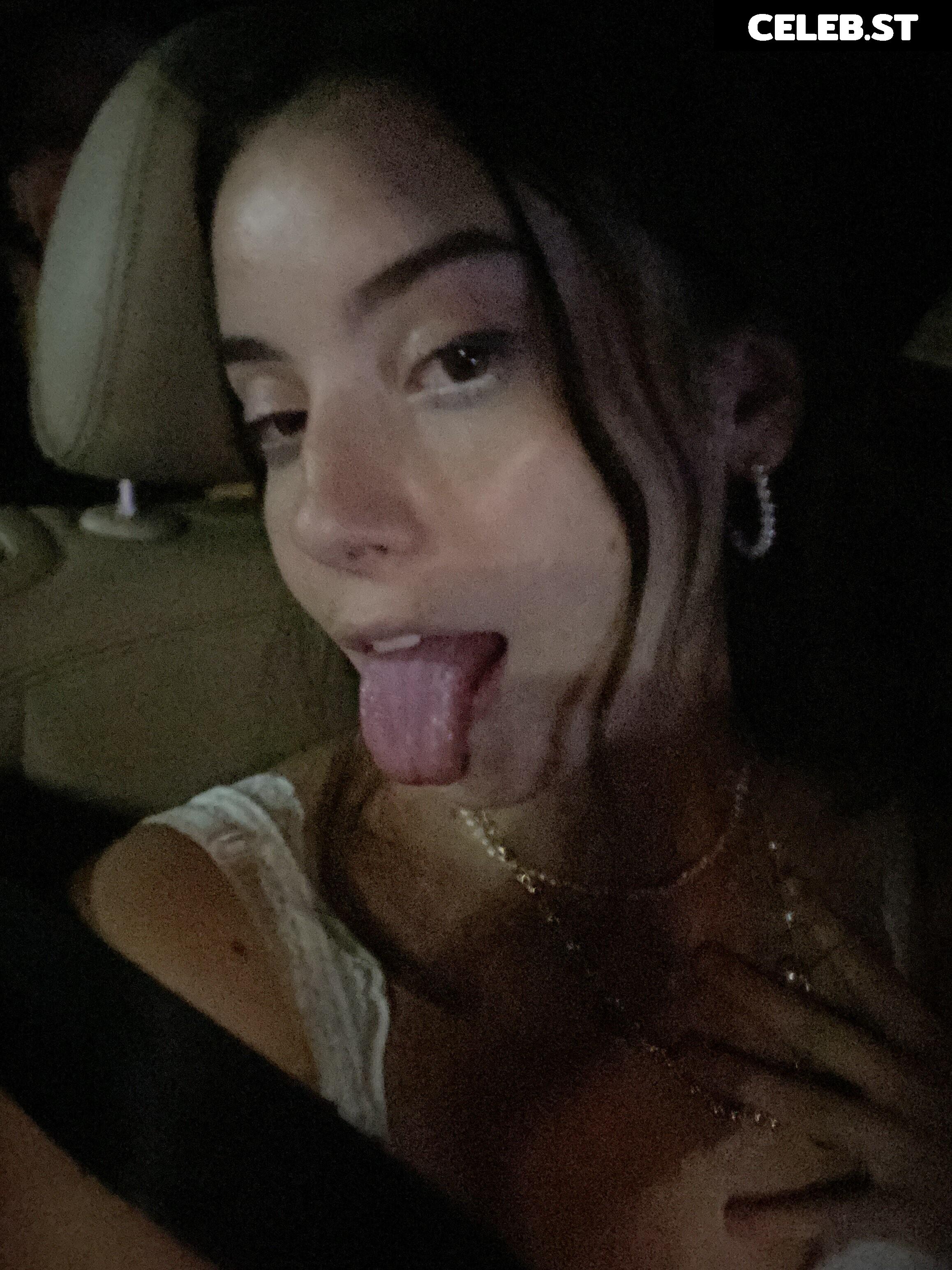 Hotblockchain / Emily Cocea / cryptobaddie1 Image 24484610