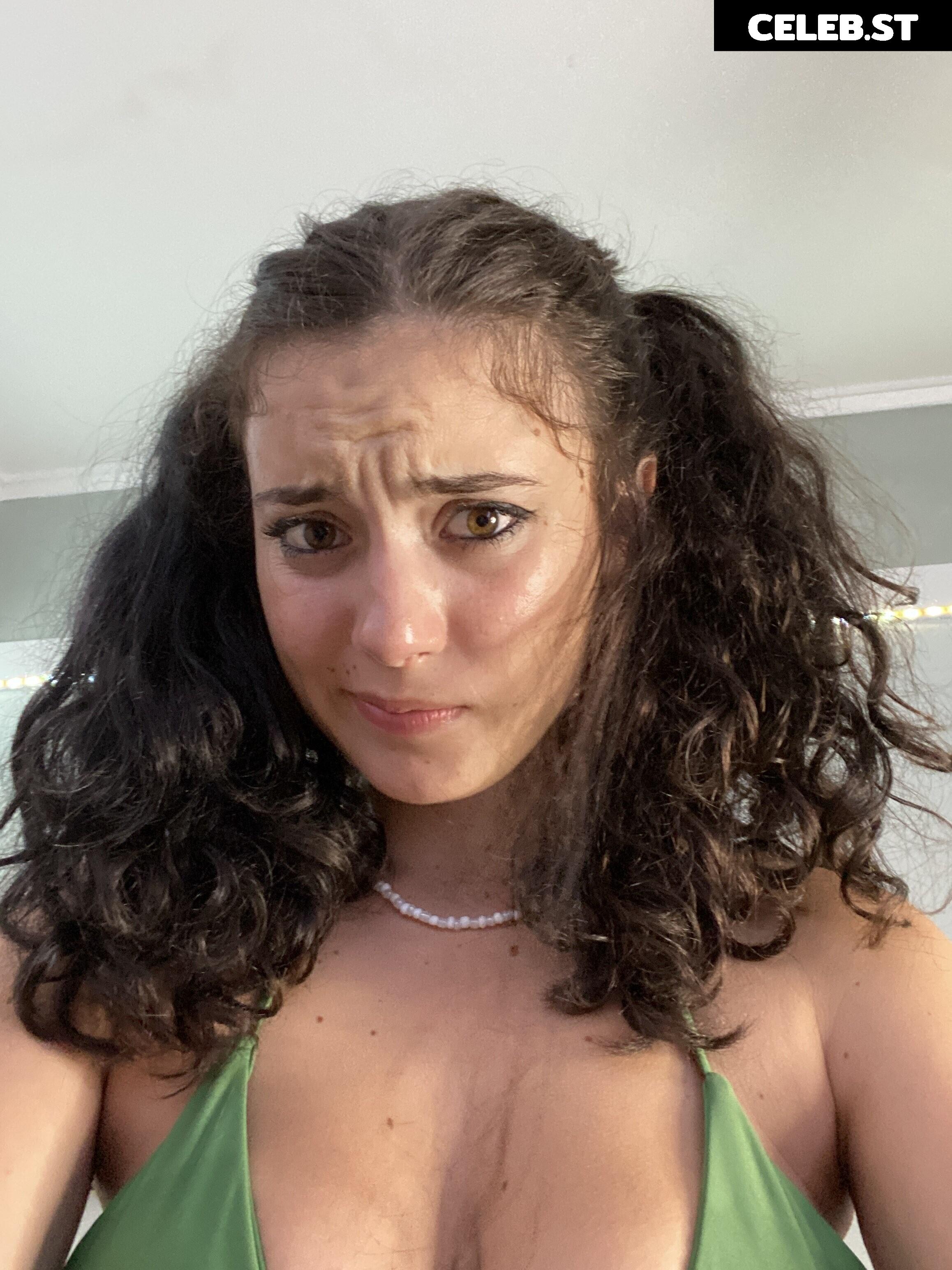 Hotblockchain / Emily Cocea / cryptobaddie1 Image 24484605