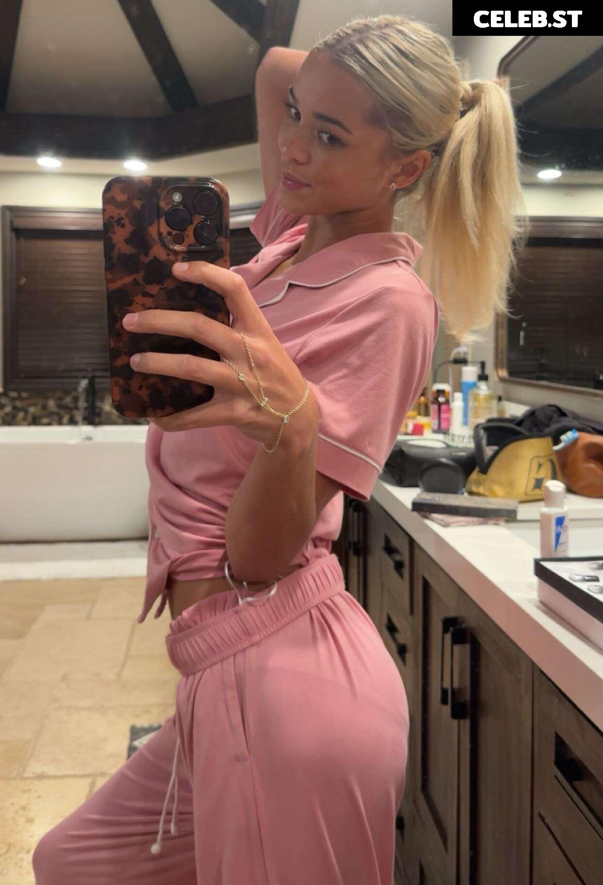 Livvy Dunne Image 24481729