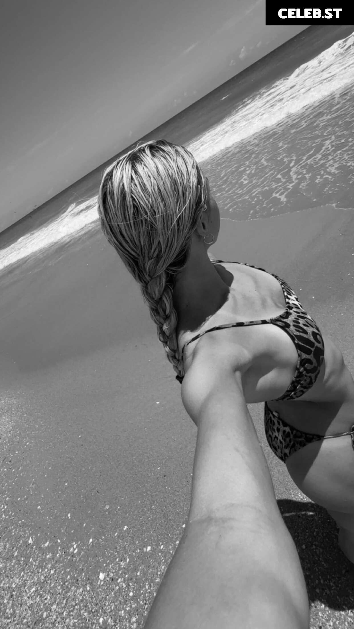 Livvy Dunne Image 24480987