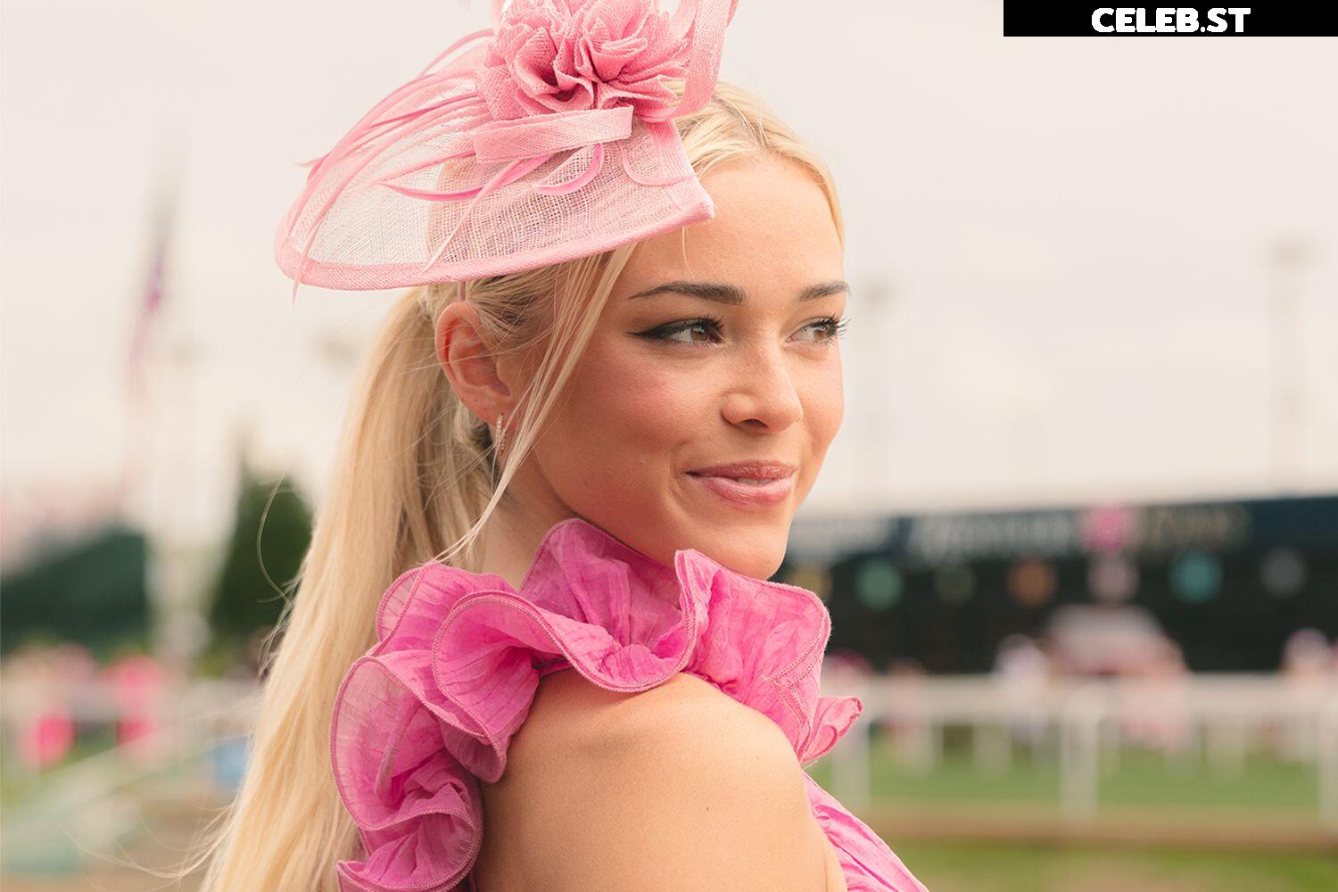 Livvy Dunne Image 24480925