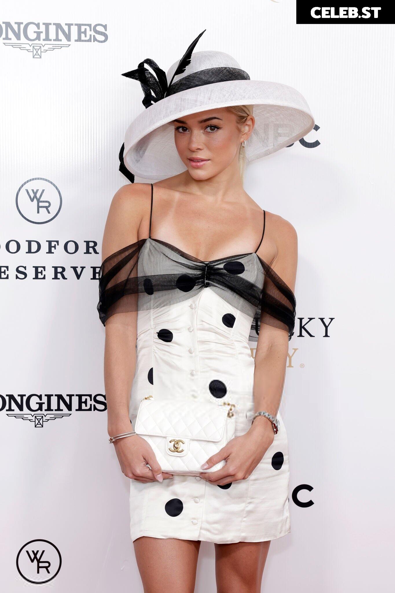 Livvy Dunne Image 24480928